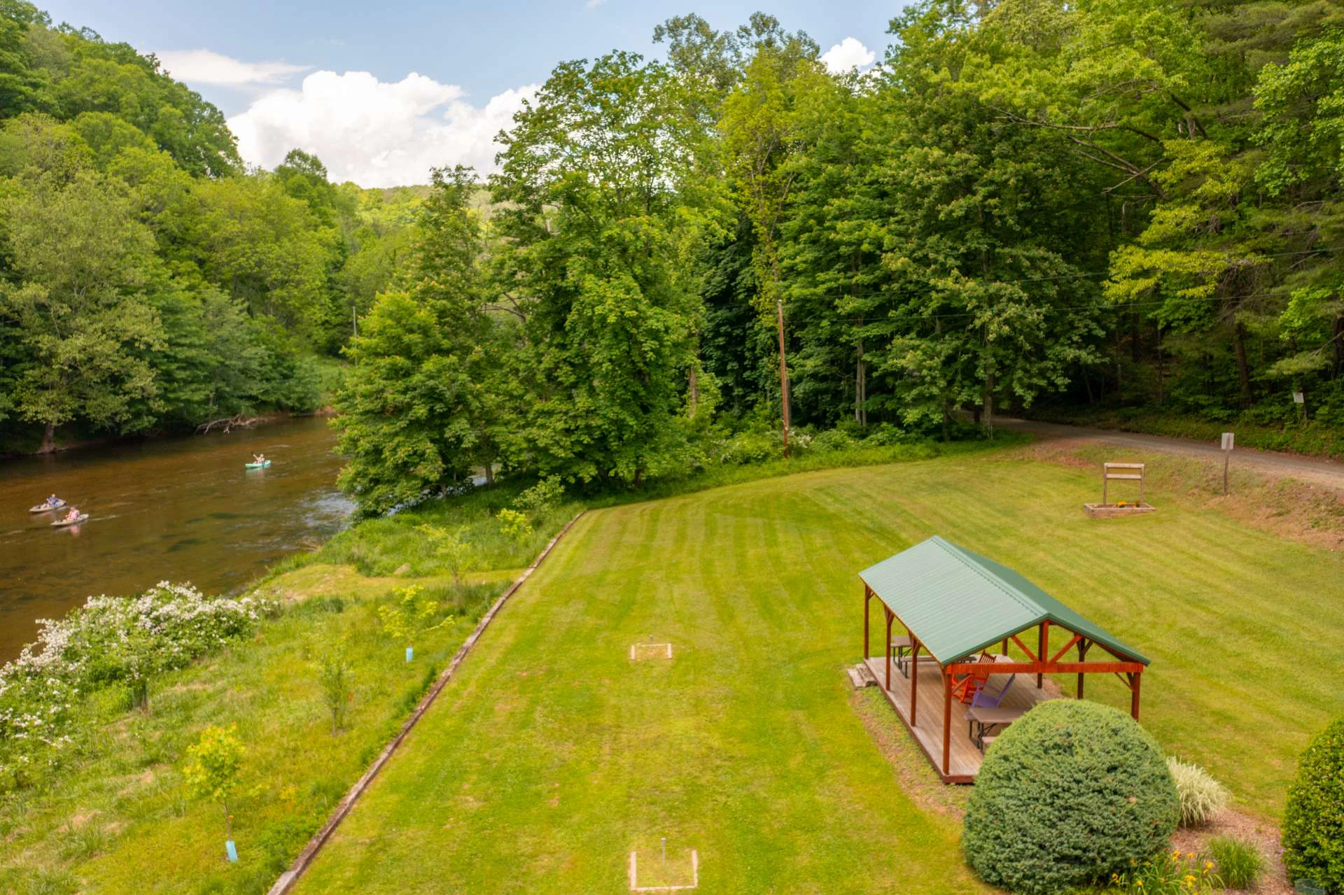 Image number 21 for the current listing