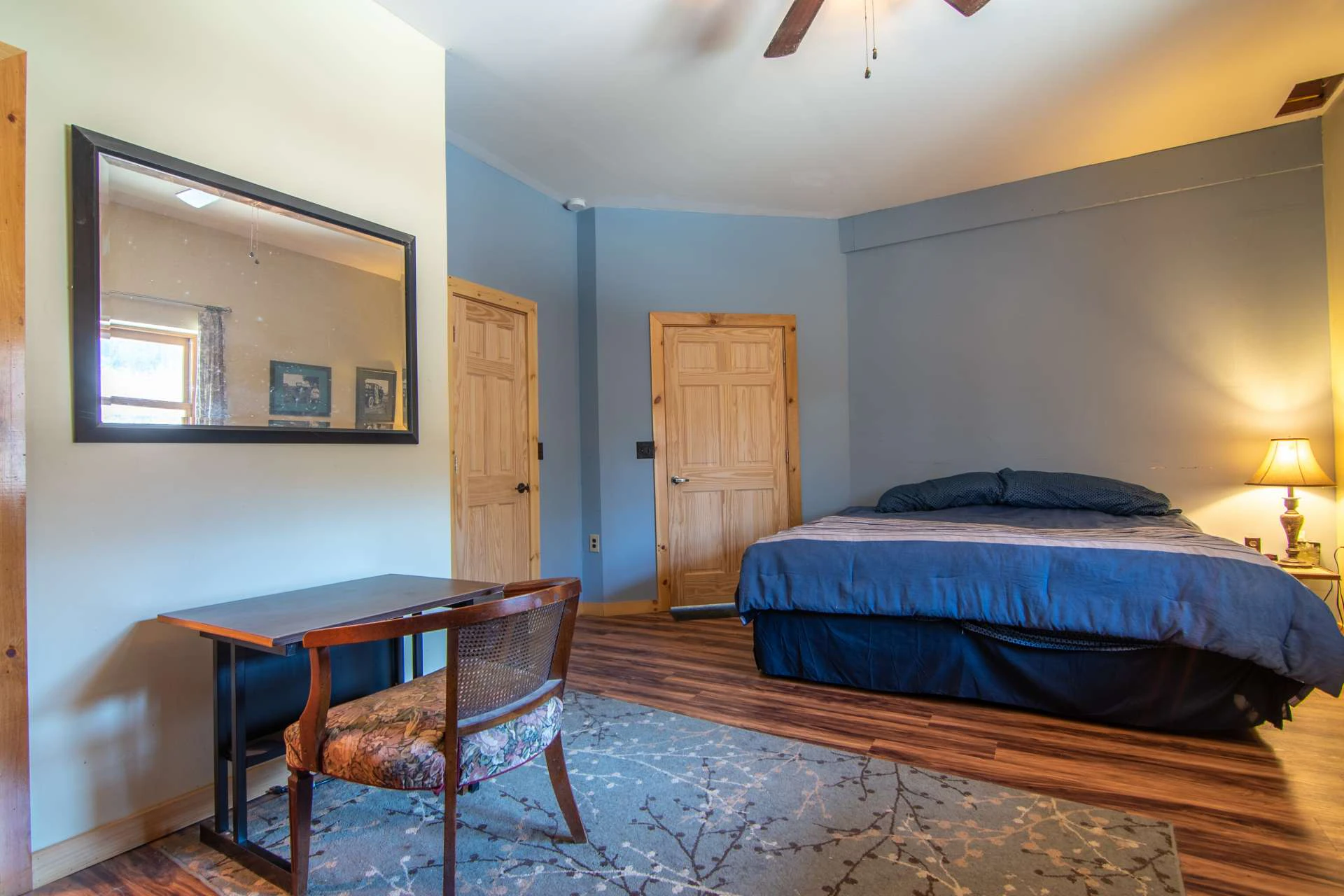 Image number 6 for the current listing