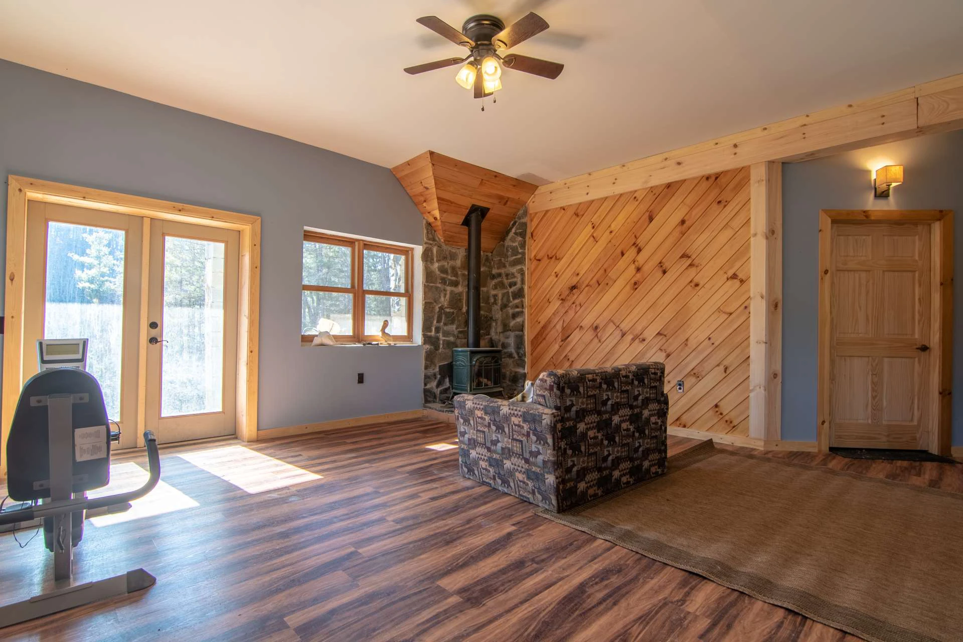 Image number 4 for the current listing