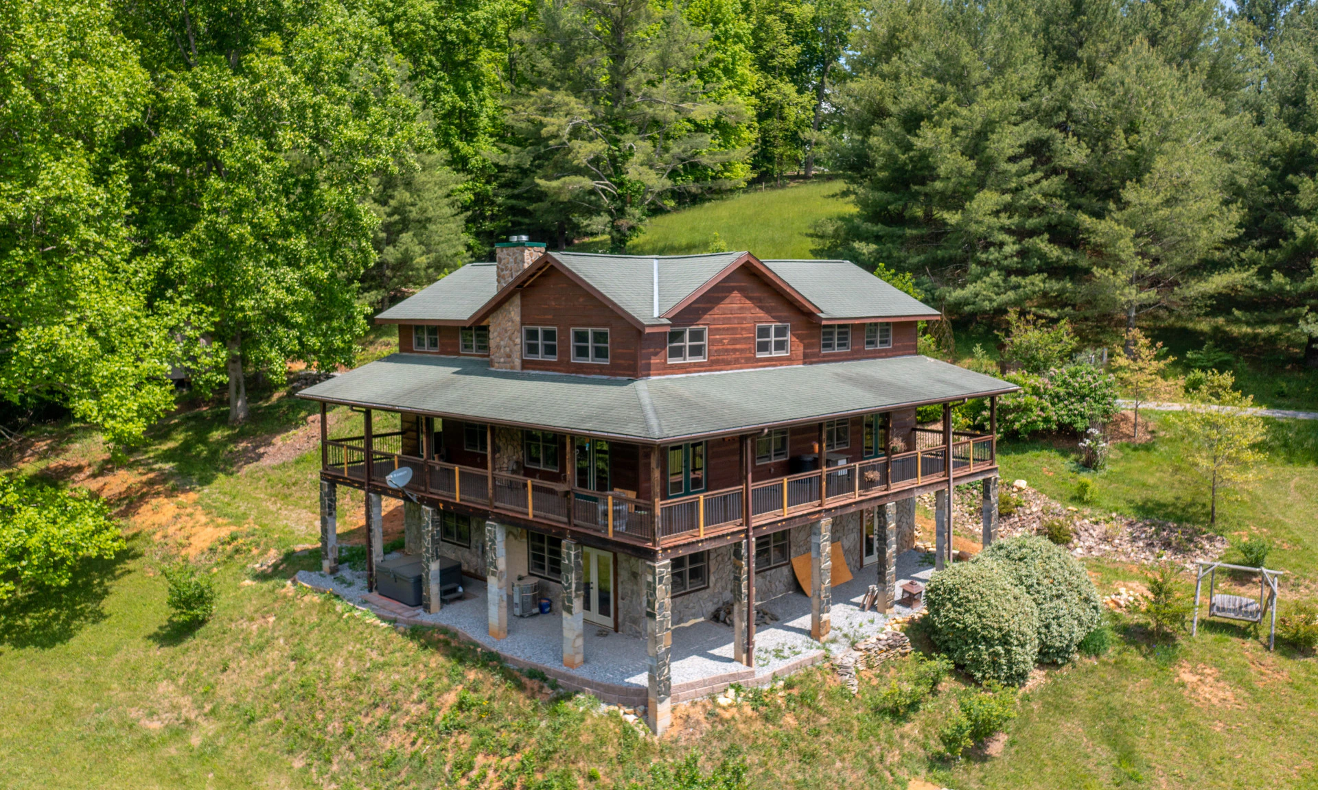 Image number 1 for the current listing