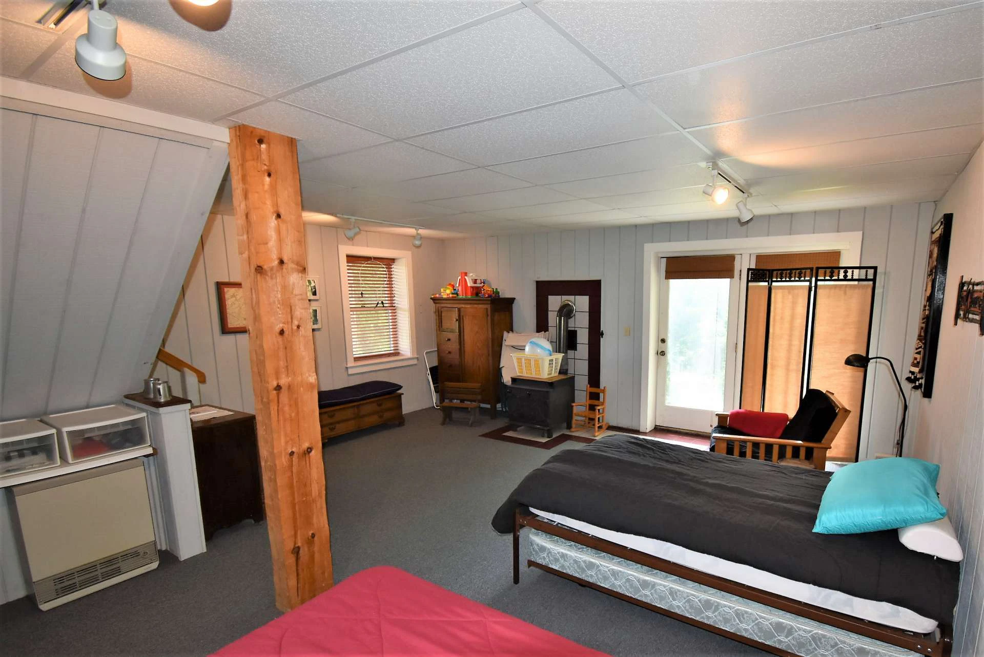 Image number 2 for the current listing