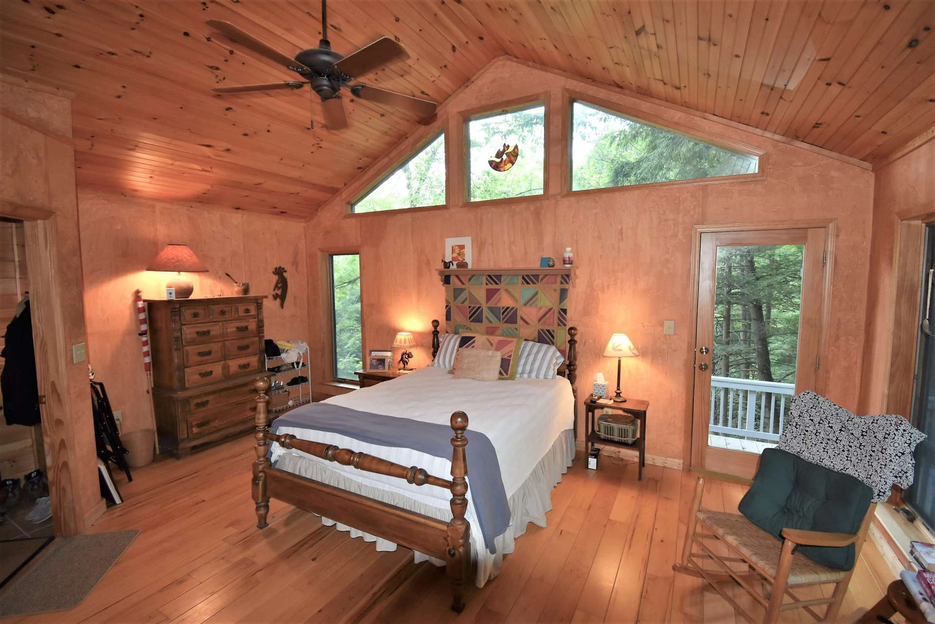 Image number 4 for the current listing
