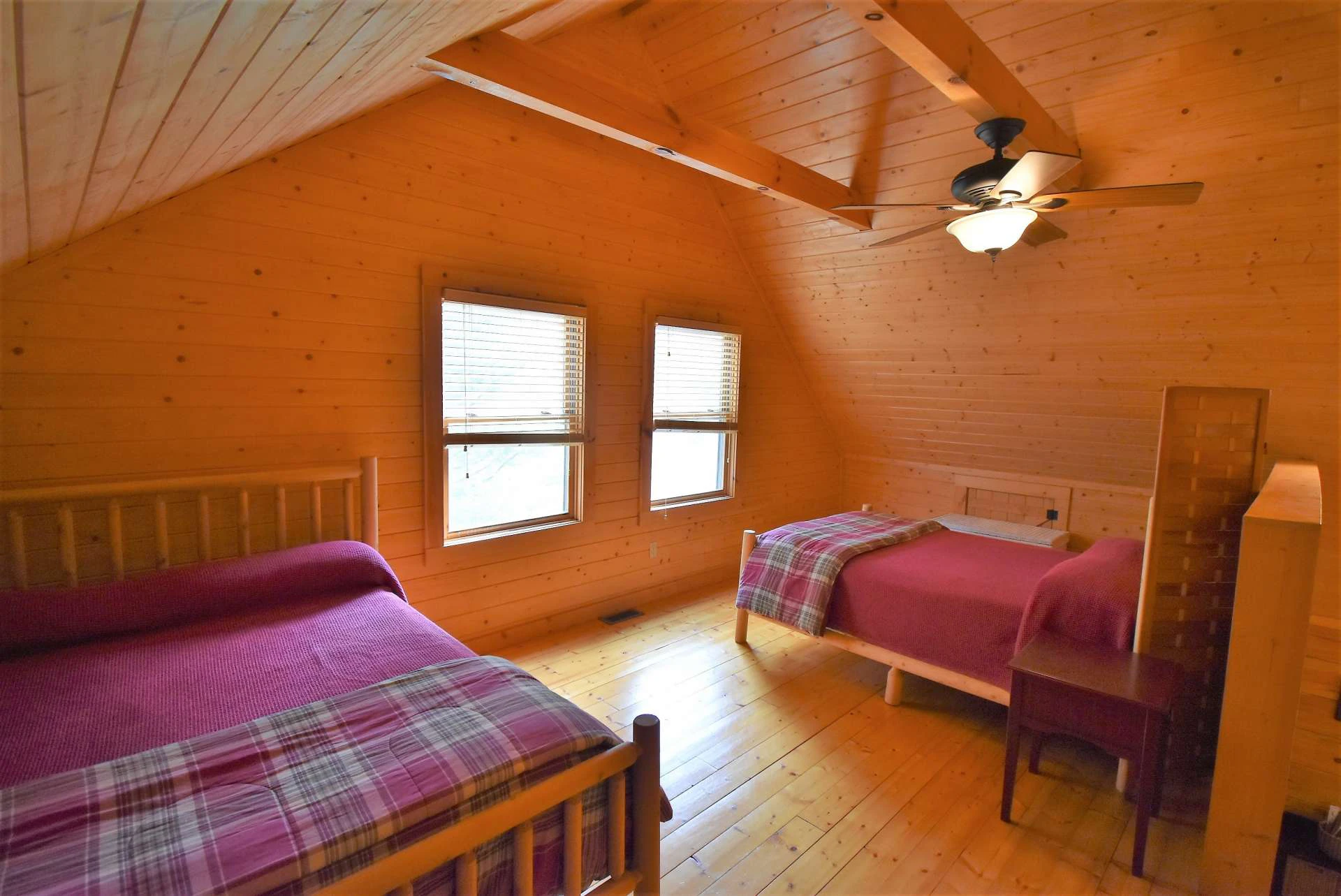 Image number 9 for the current listing