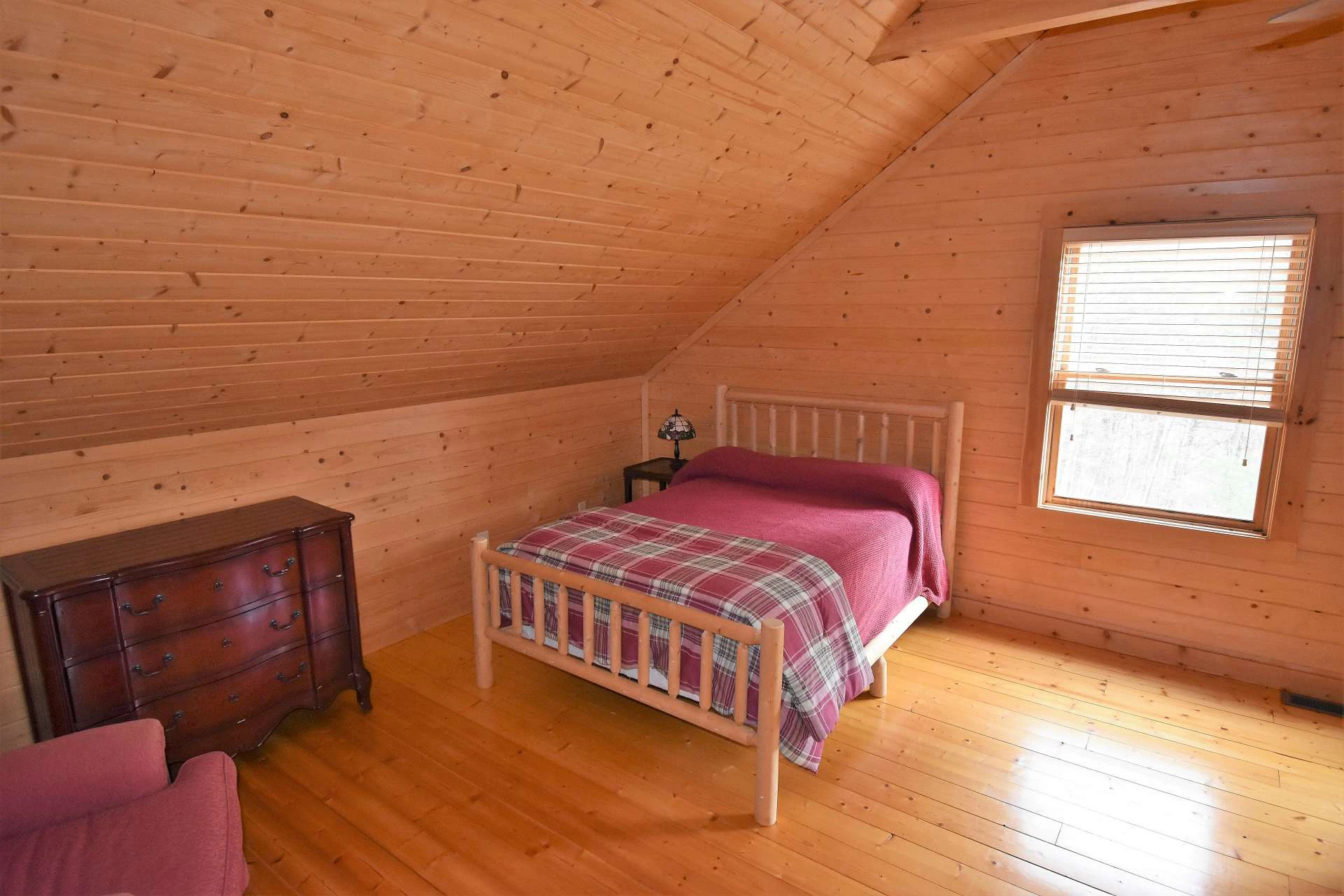 Image number 8 for the current listing