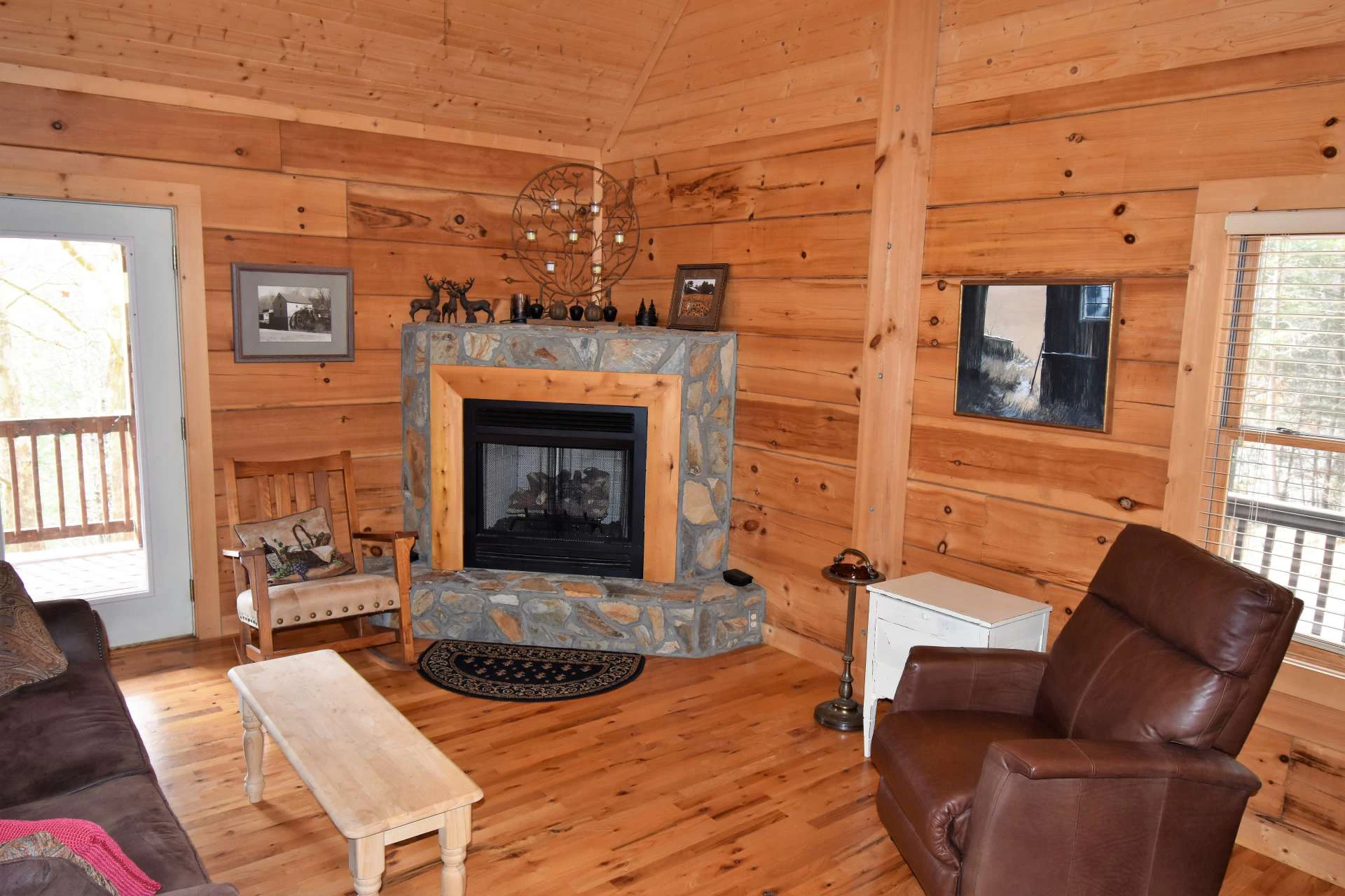 Image number 18 for the current listing