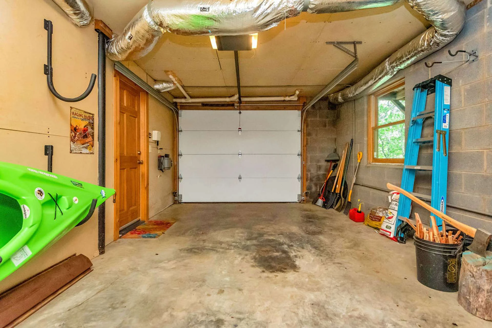 Image number 13 for the current listing