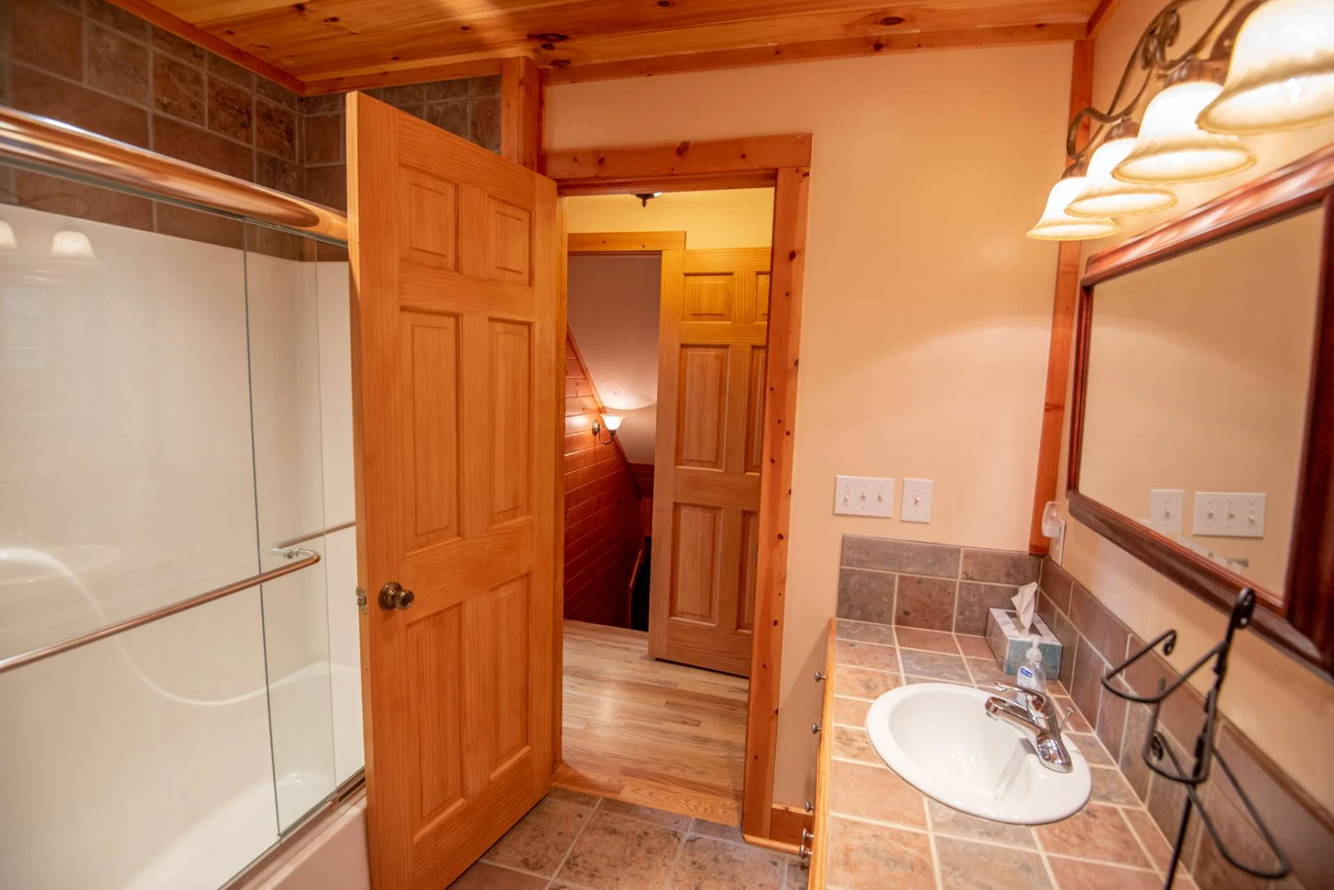 Image number 6 for the current listing