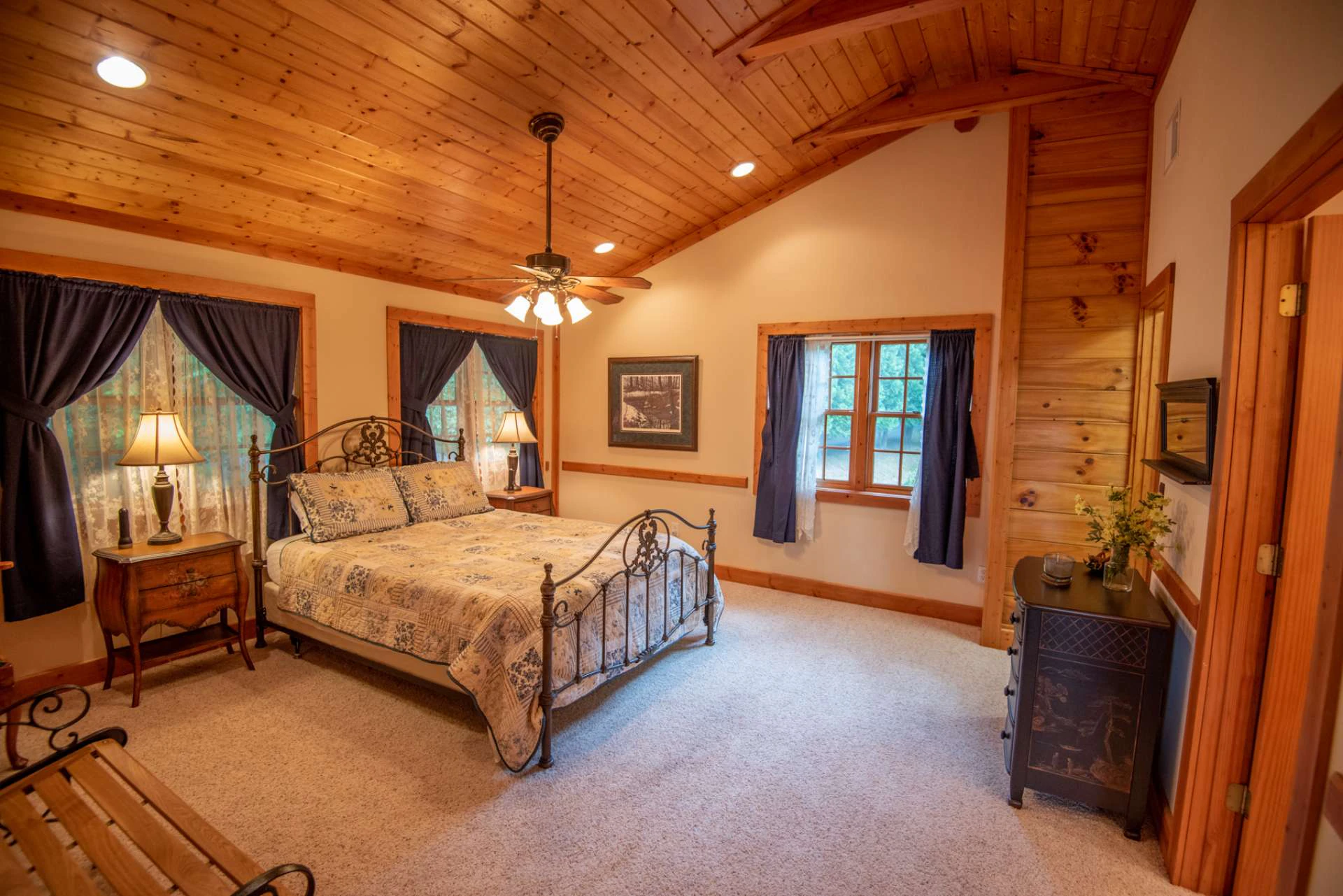Image number 11 for the current listing