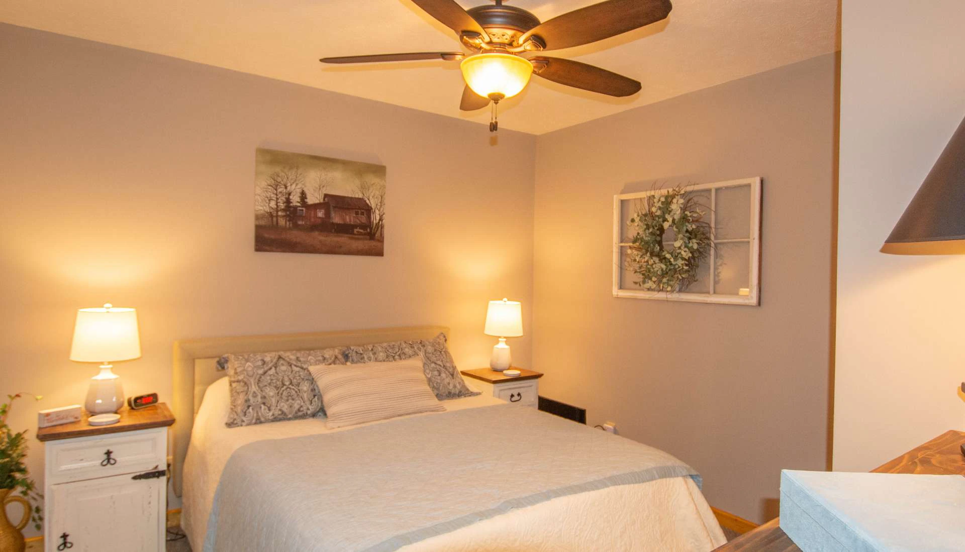 Image number 10 for the current listing