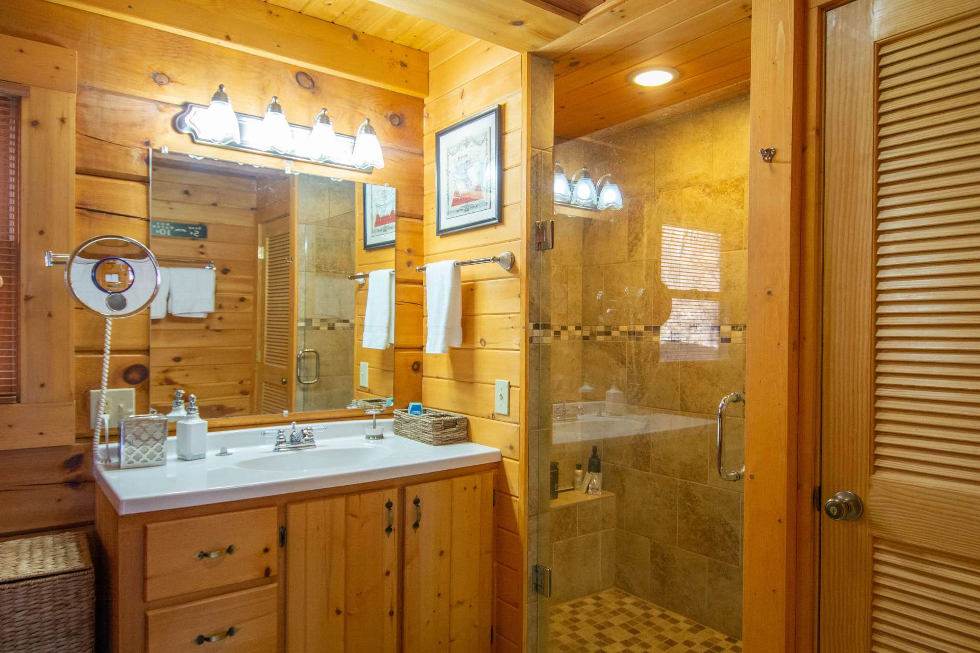 Image number 3 for the current listing