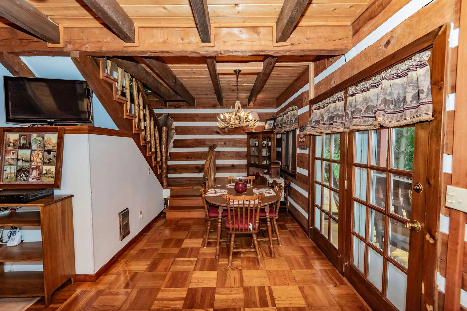 Image number 15 for the current listing