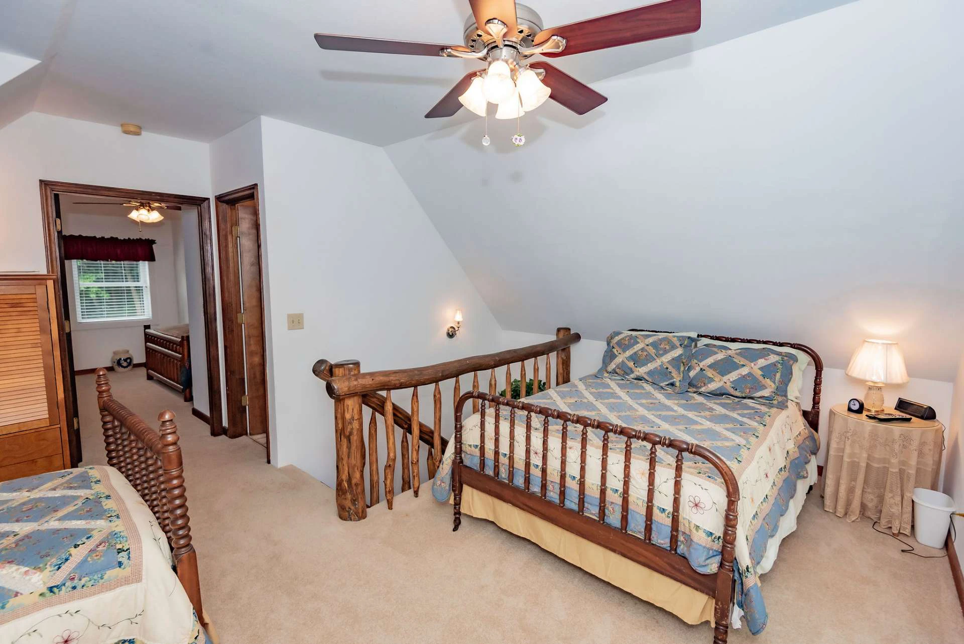 Image number 12 for the current listing