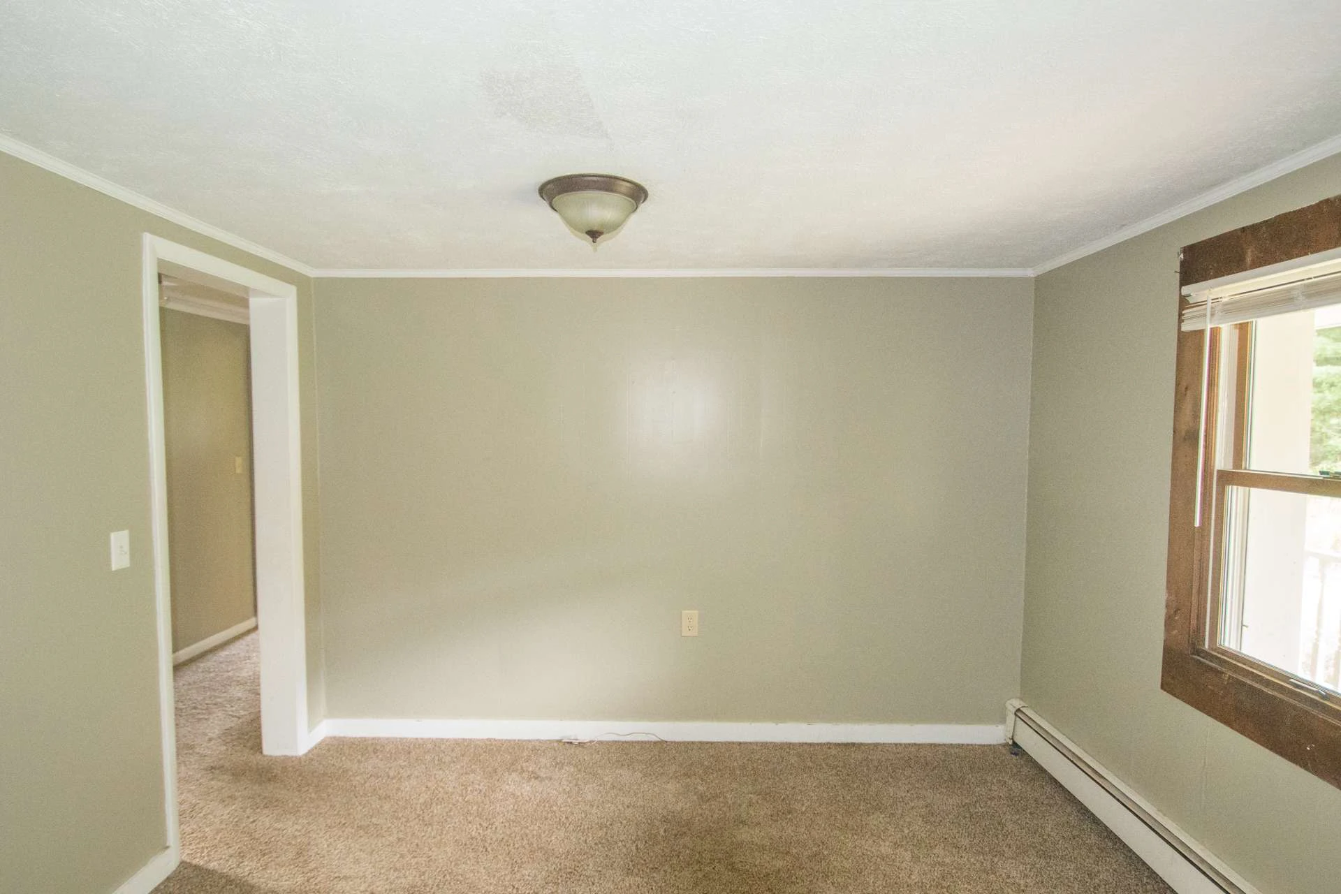 Image number 3 for the current listing