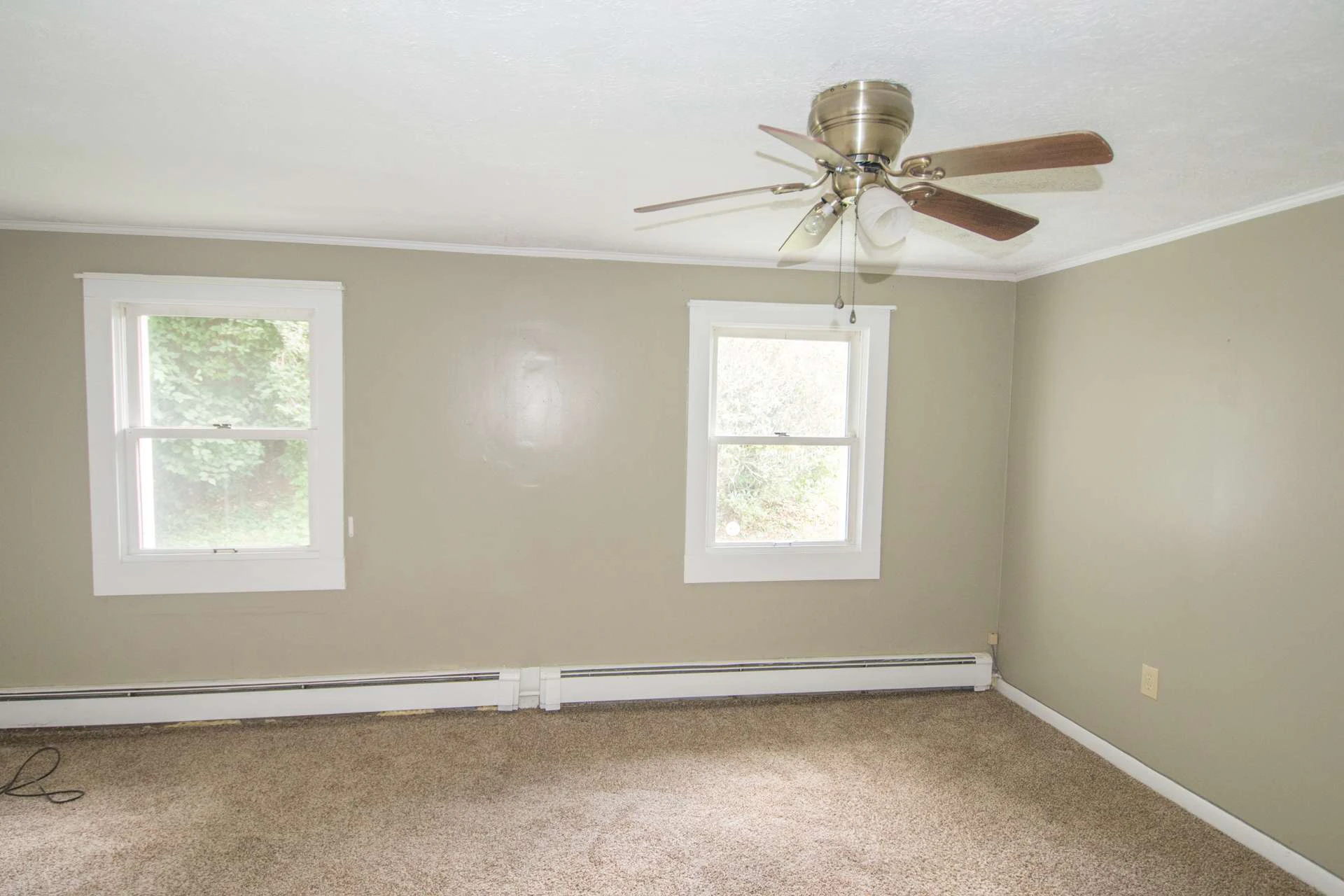 Image number 13 for the current listing