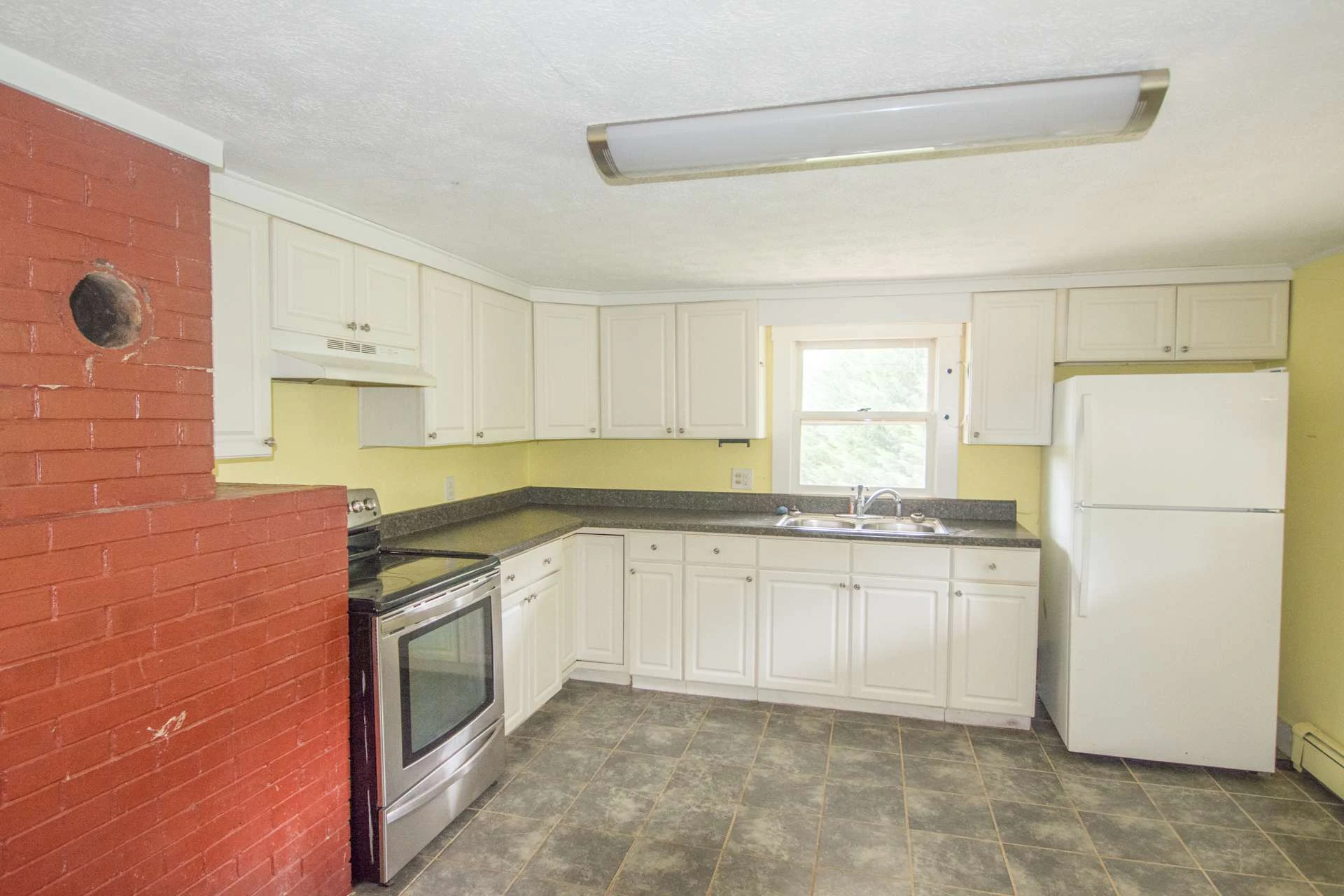 Image number 15 for the current listing