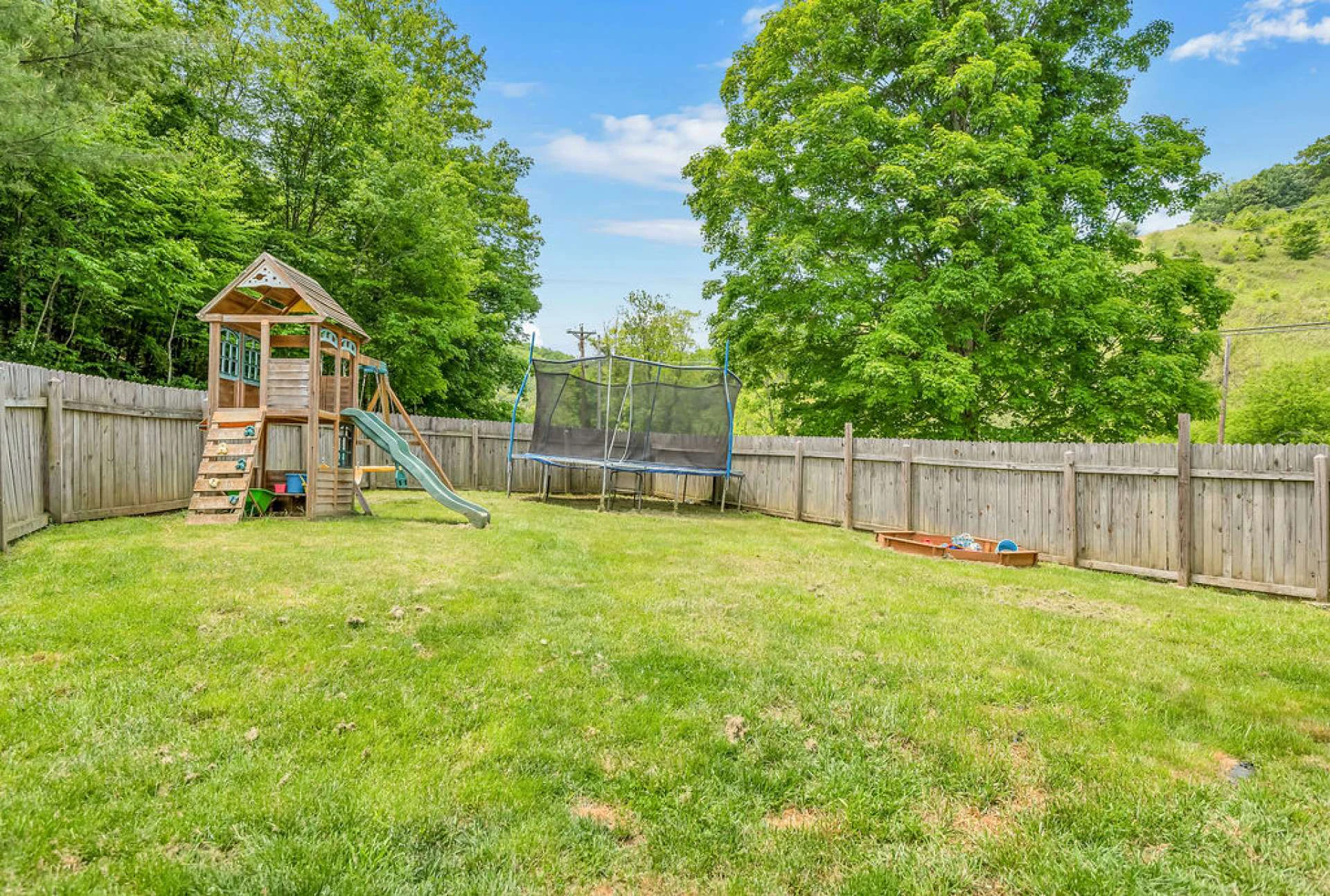 Image number 21 for the current listing