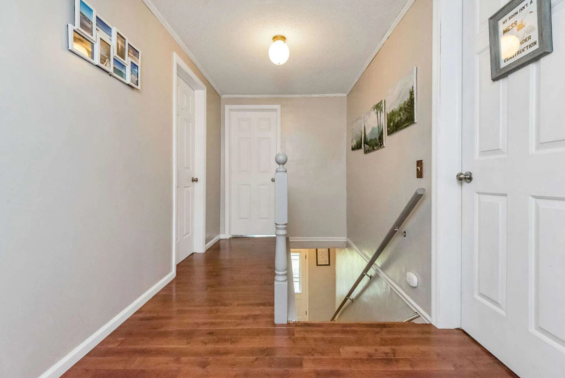 Image number 9 for the current listing