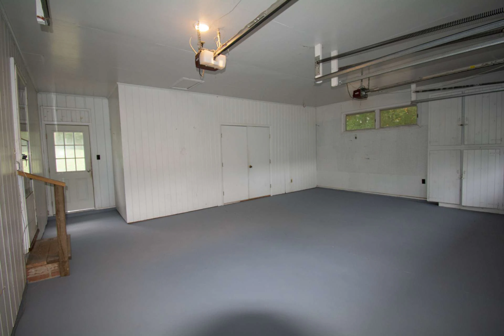 Image number 11 for the current listing