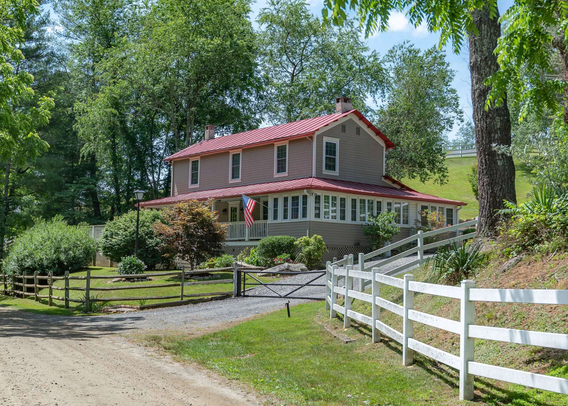 Image number 20 for the current listing