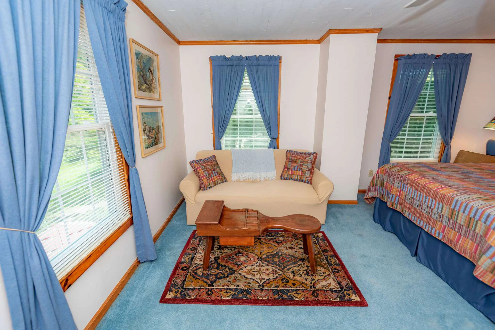 Image number 10 for the current listing