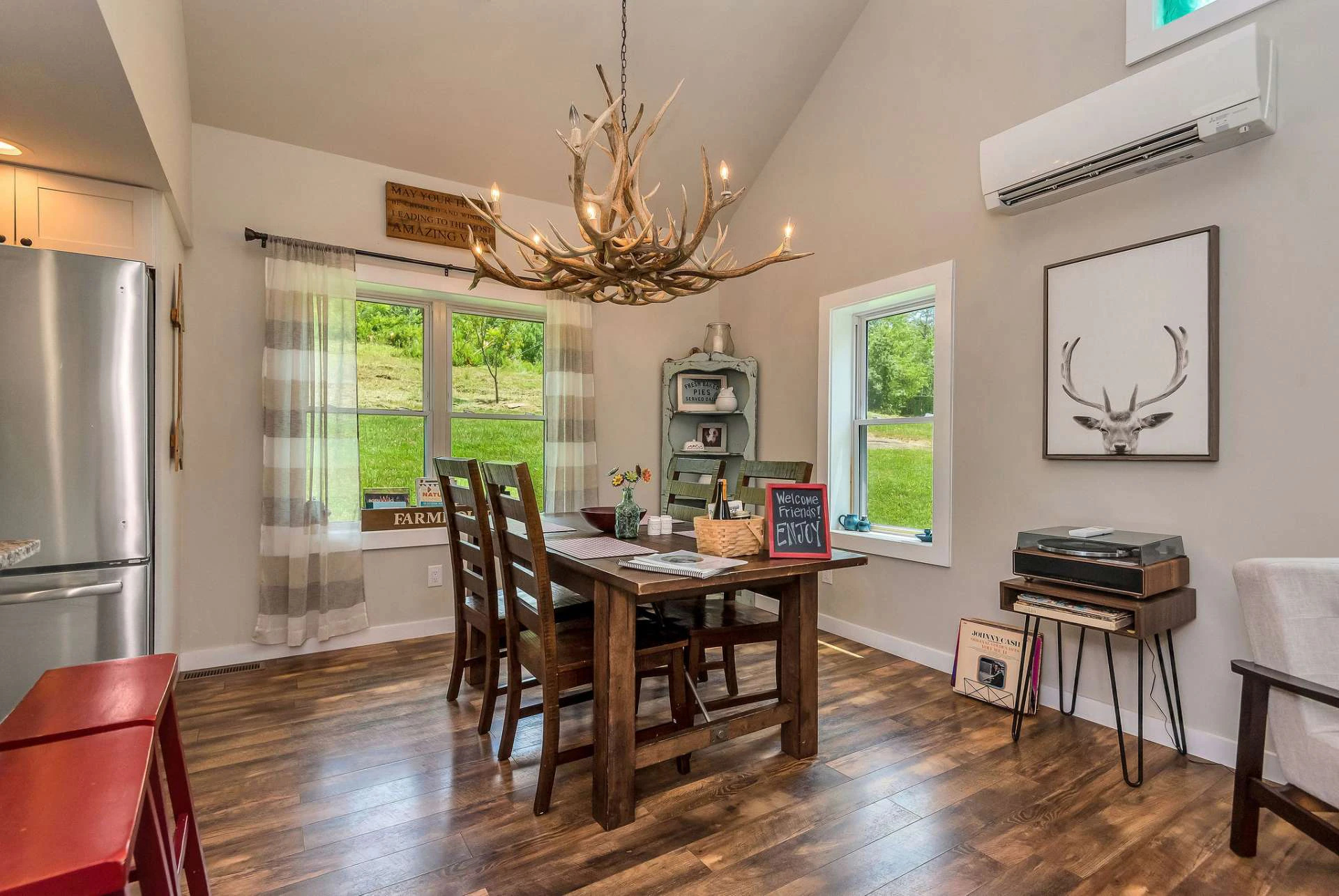 Image number 6 for the current listing