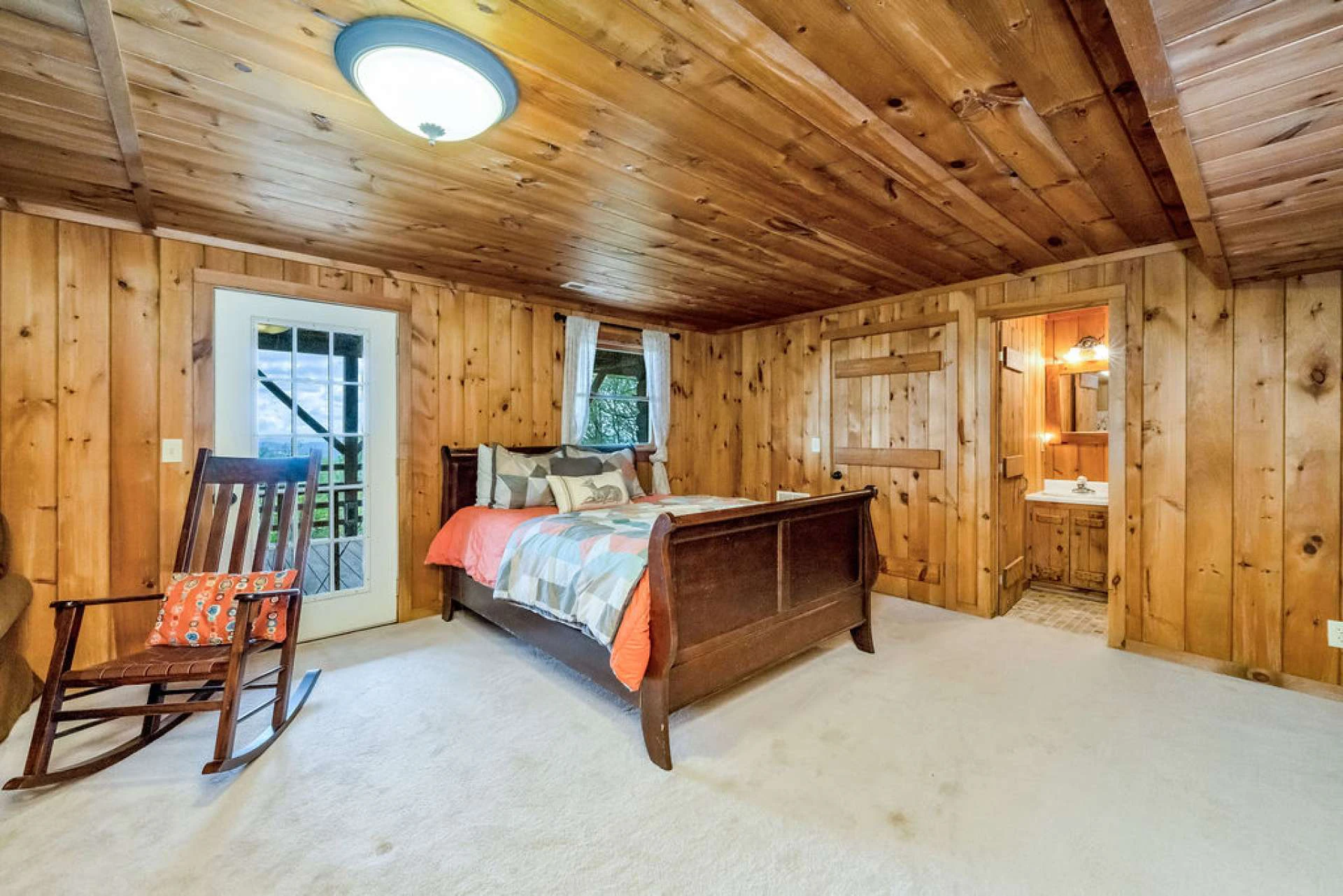 Image number 14 for the current listing