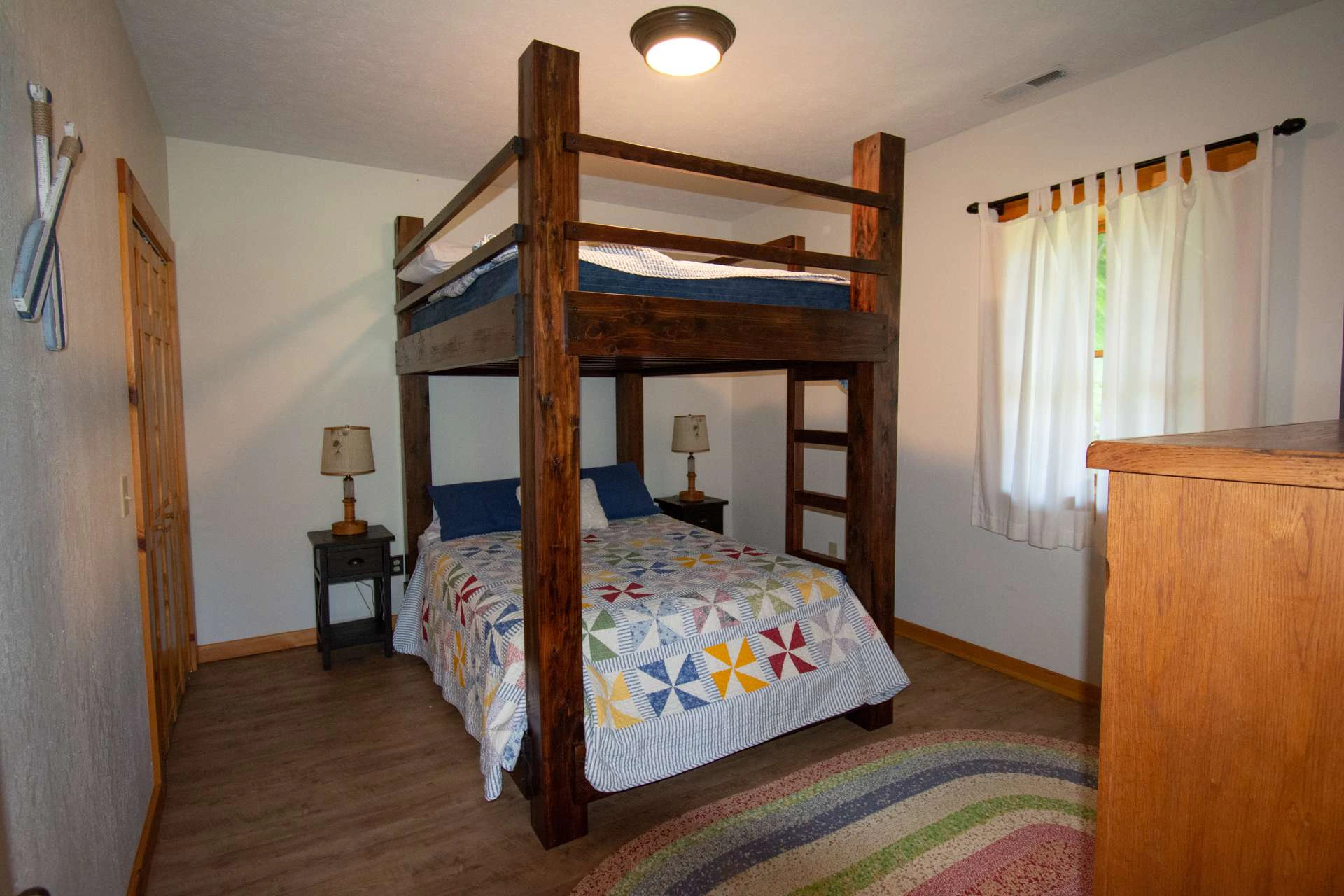 Image number 10 for the current listing