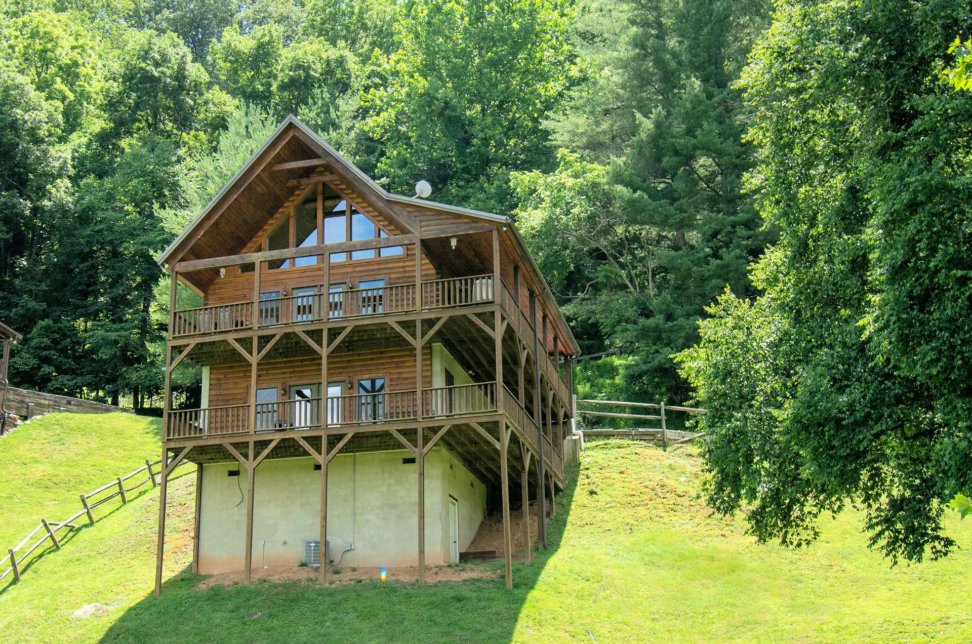 Image number 3 for the current listing