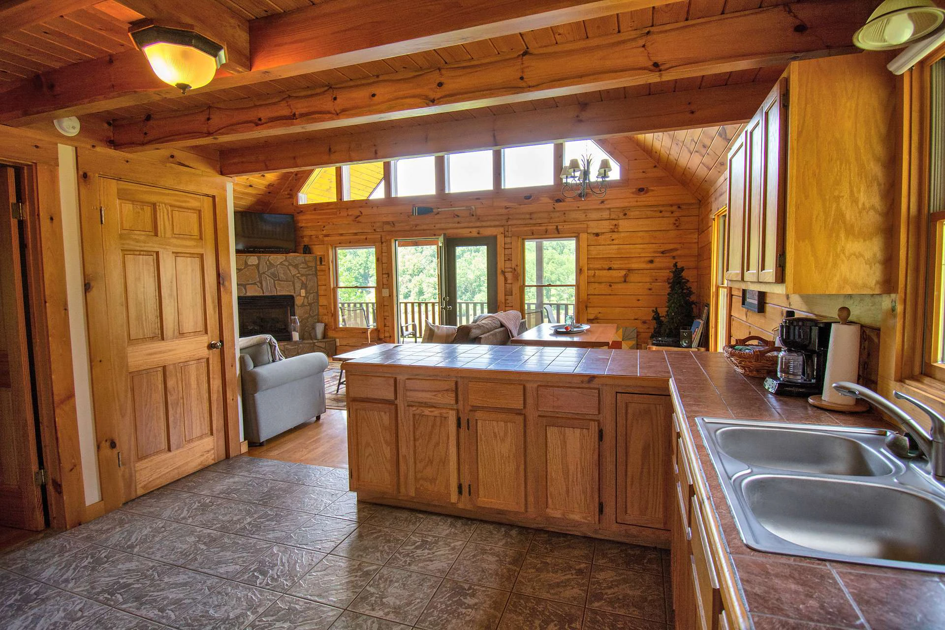 Image number 18 for the current listing