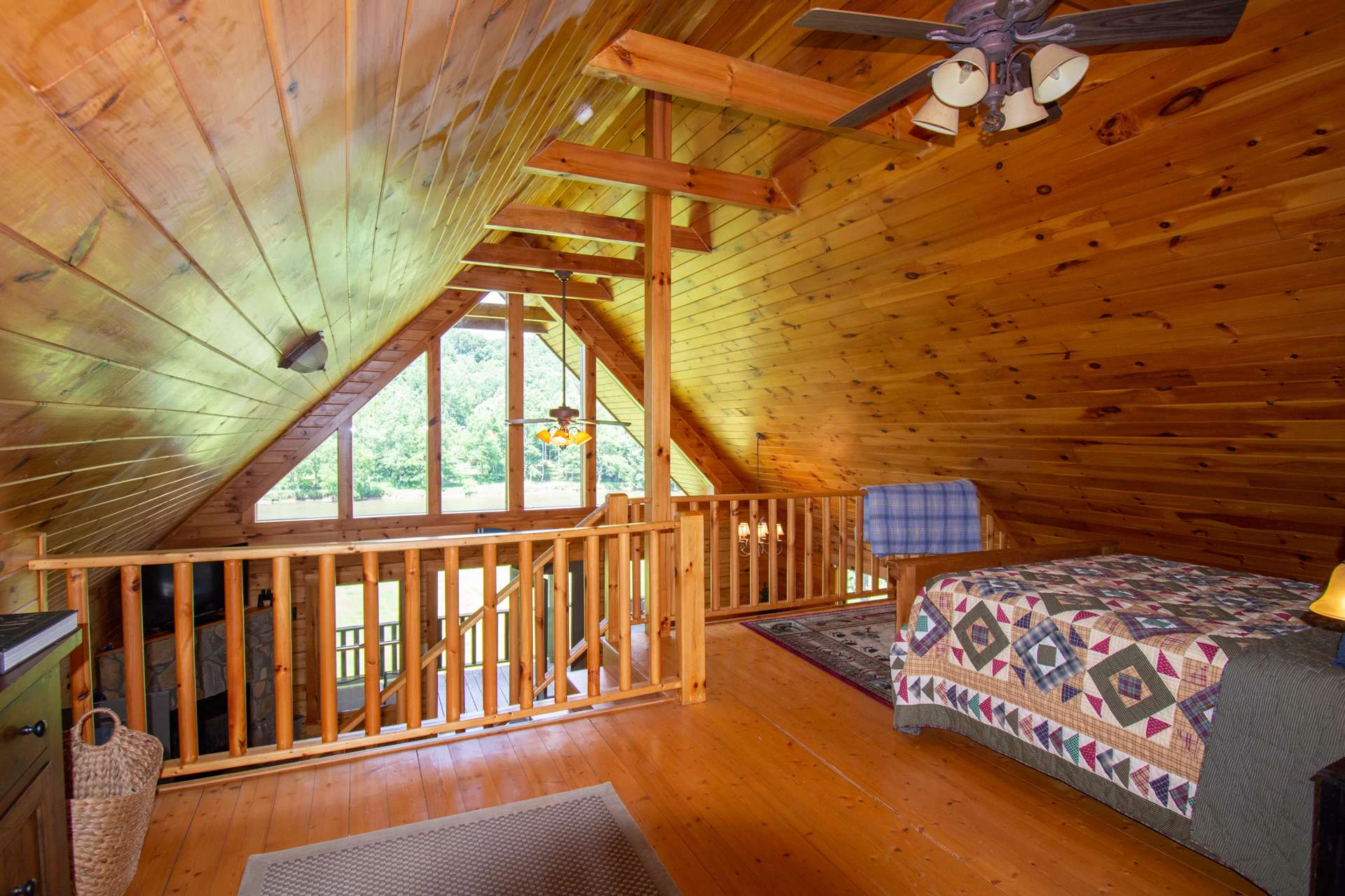 Image number 13 for the current listing