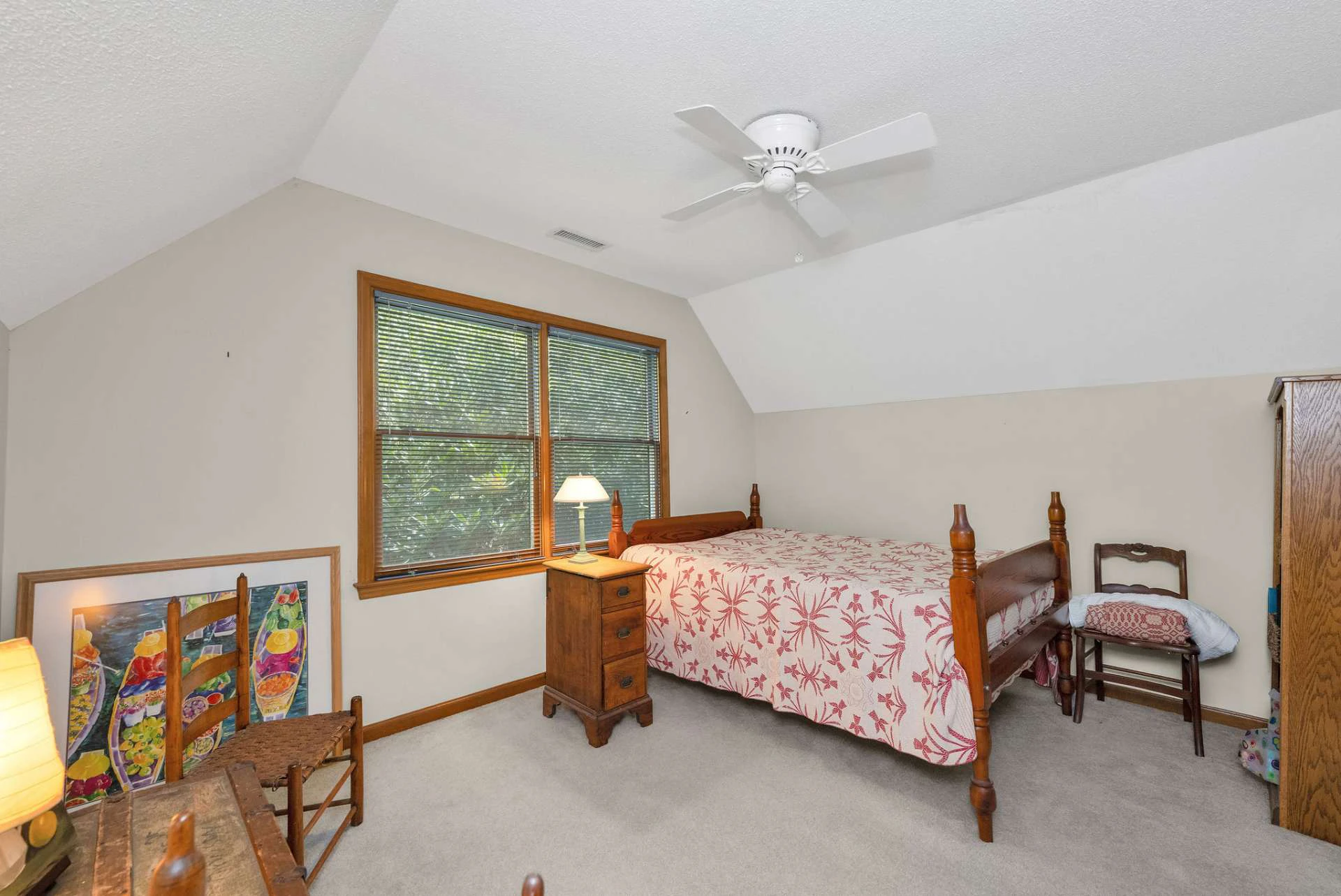 Image number 7 for the current listing