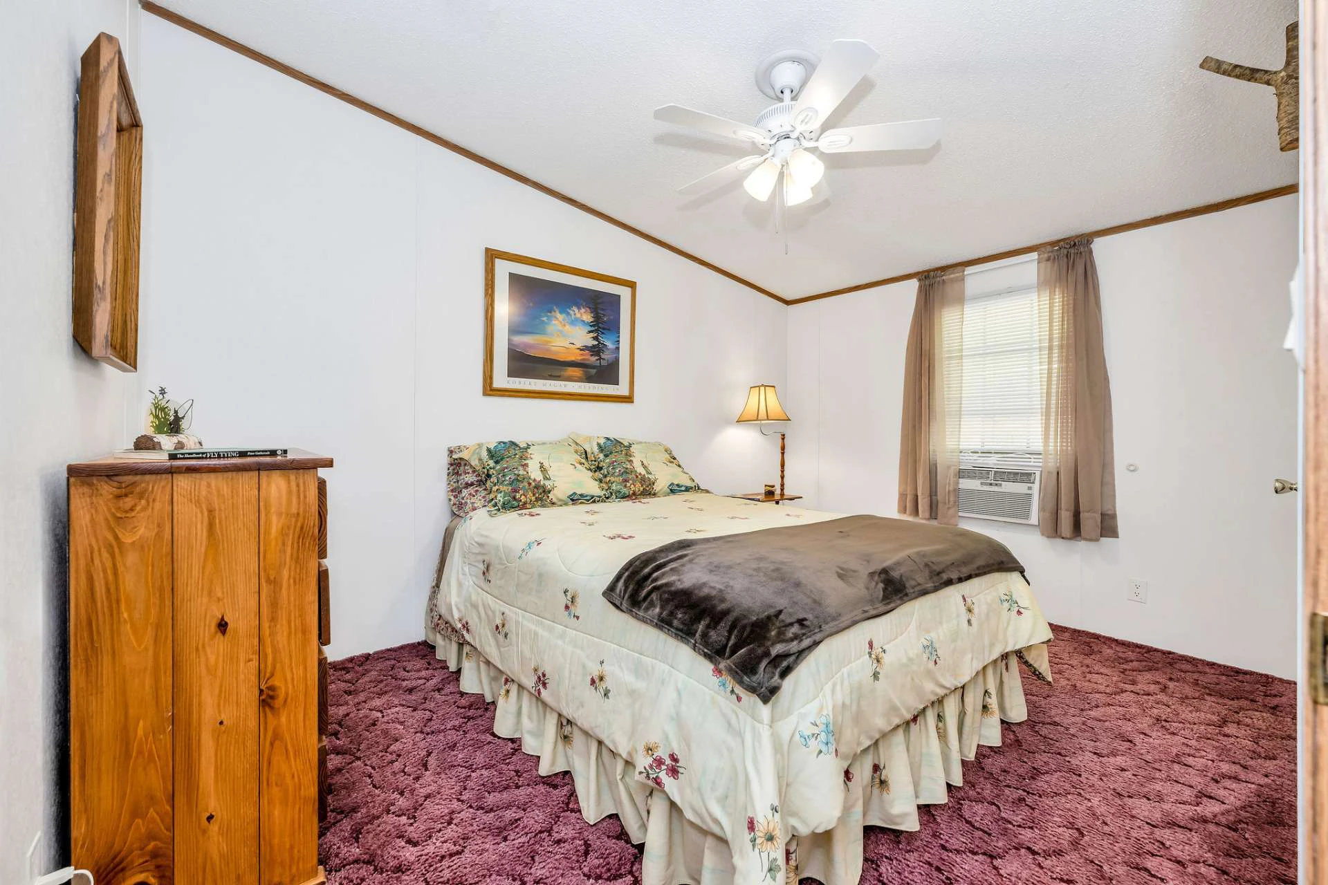 Image number 10 for the current listing