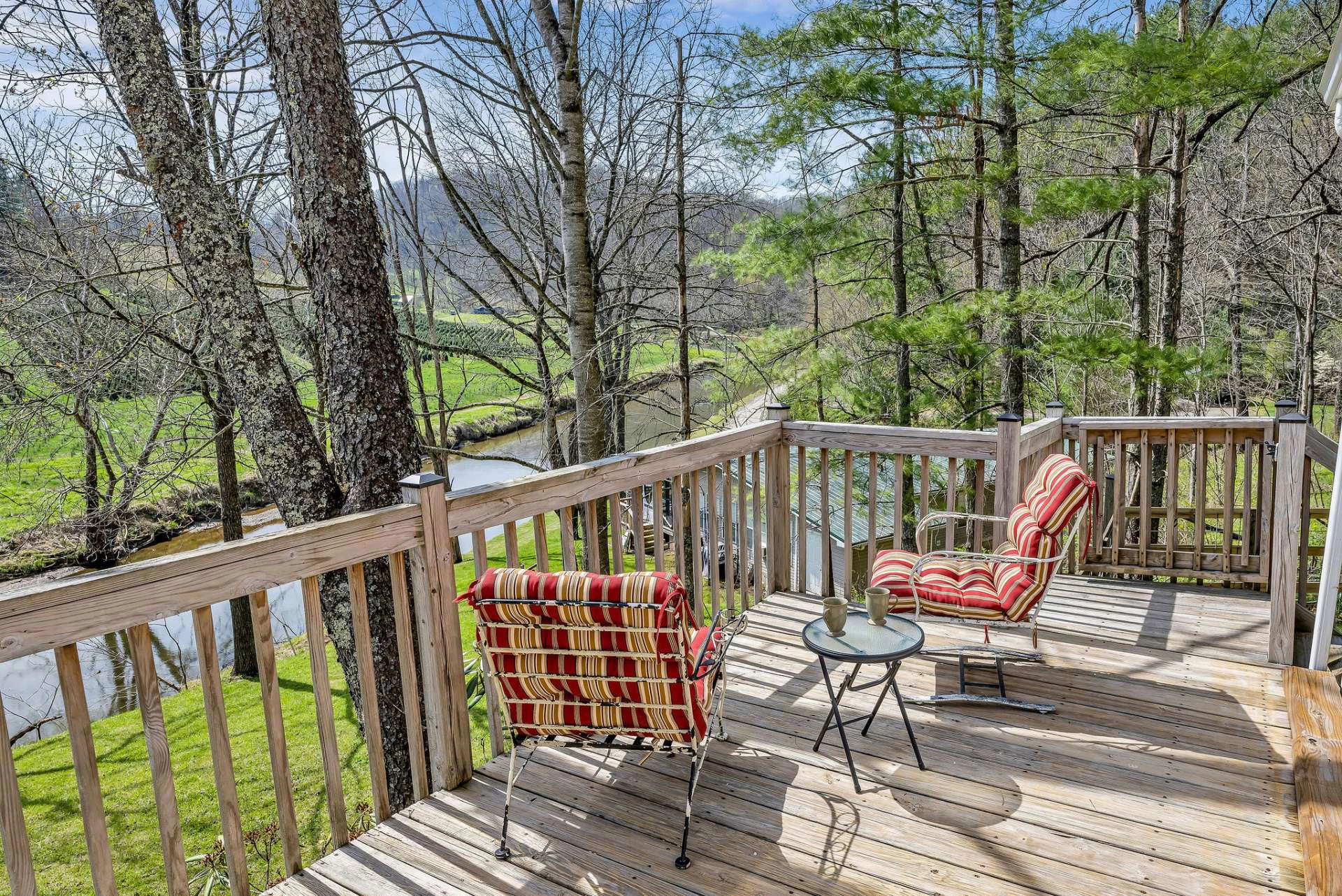 Image number 15 for the current listing