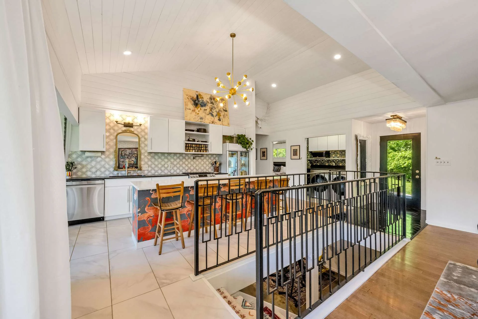 Image number 7 for the current listing