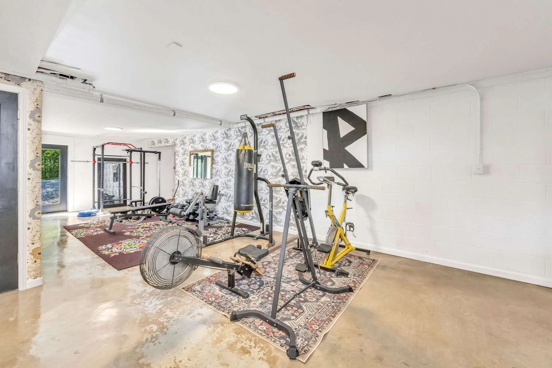 Image number 12 for the current listing