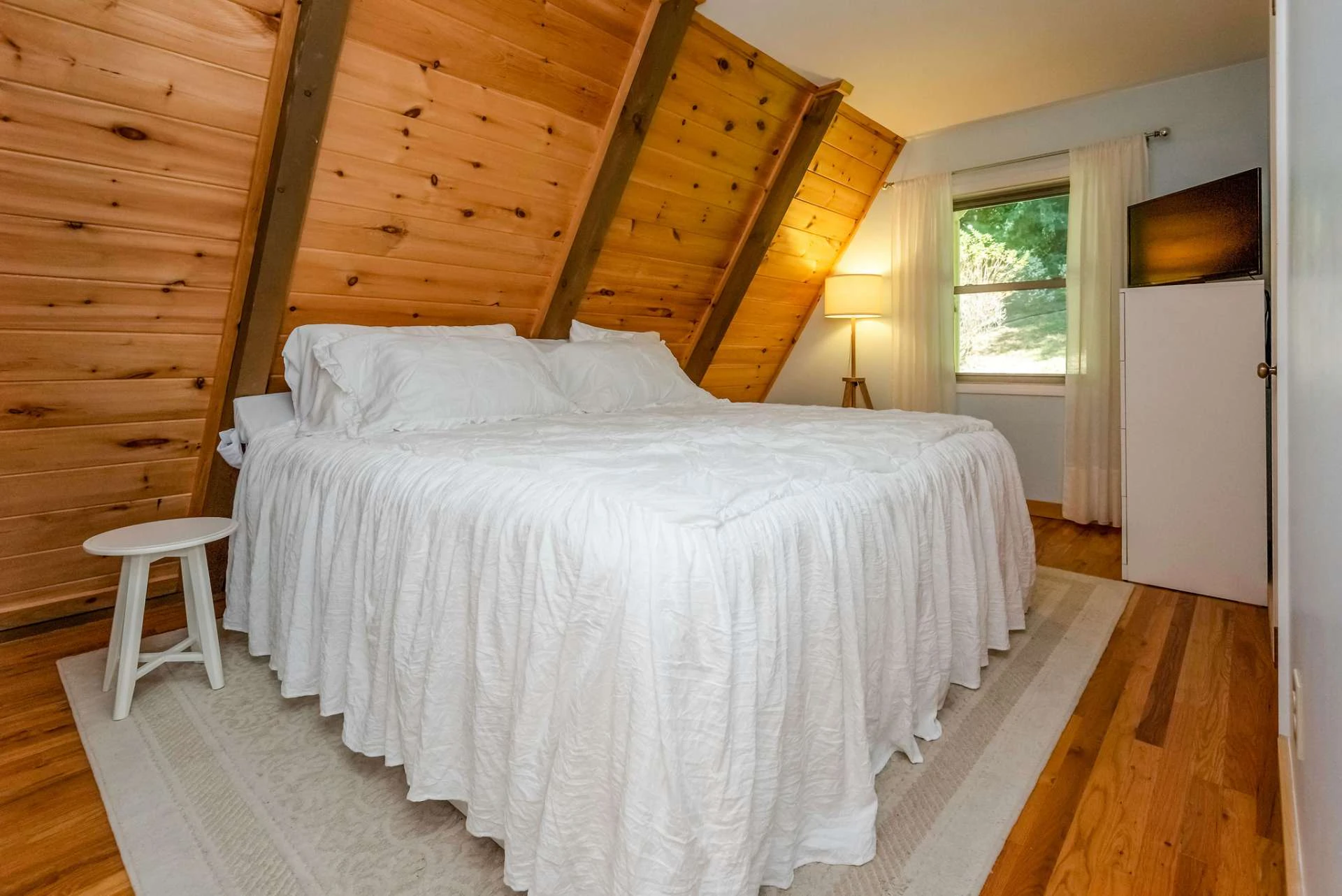Image number 2 for the current listing