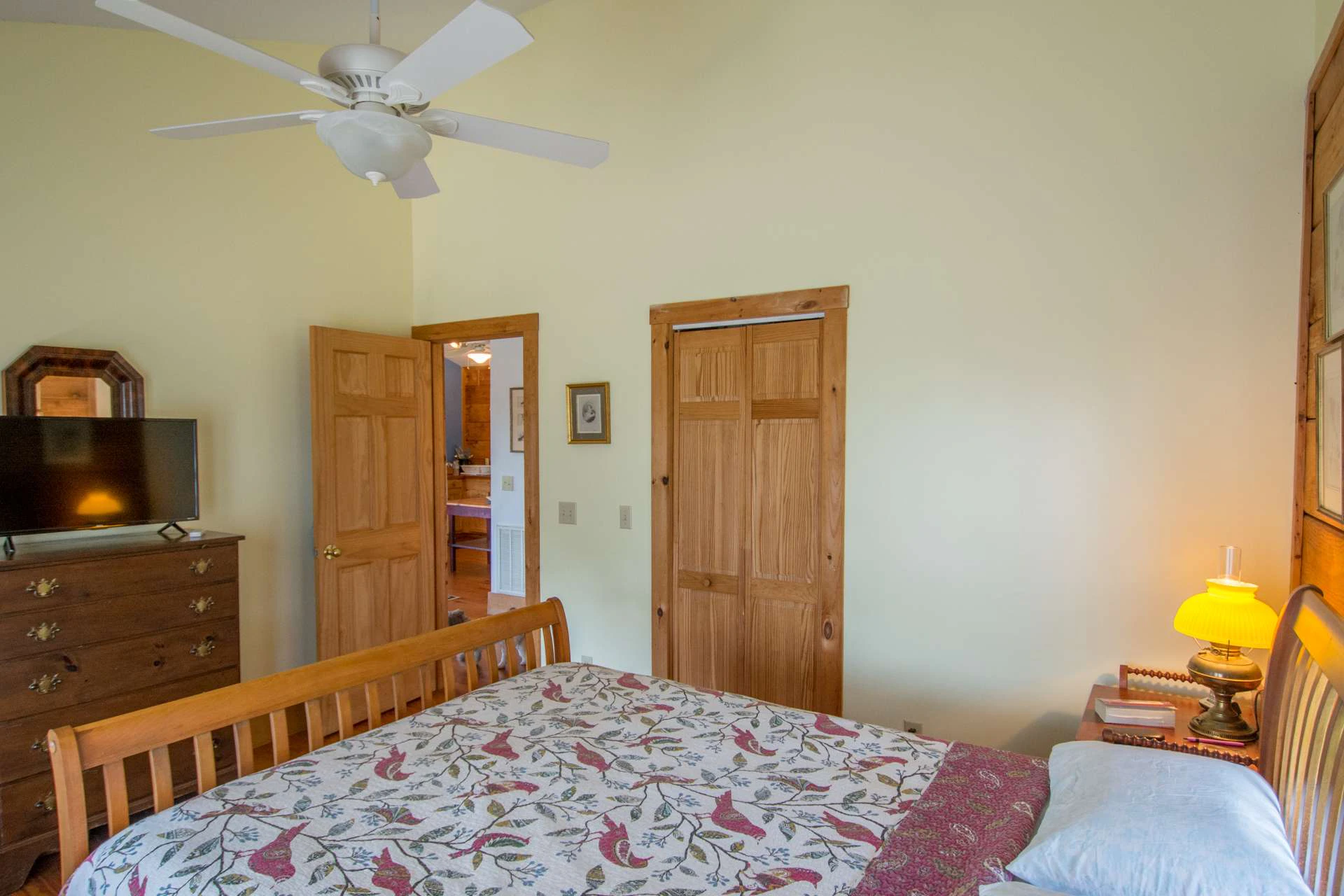 Image number 4 for the current listing