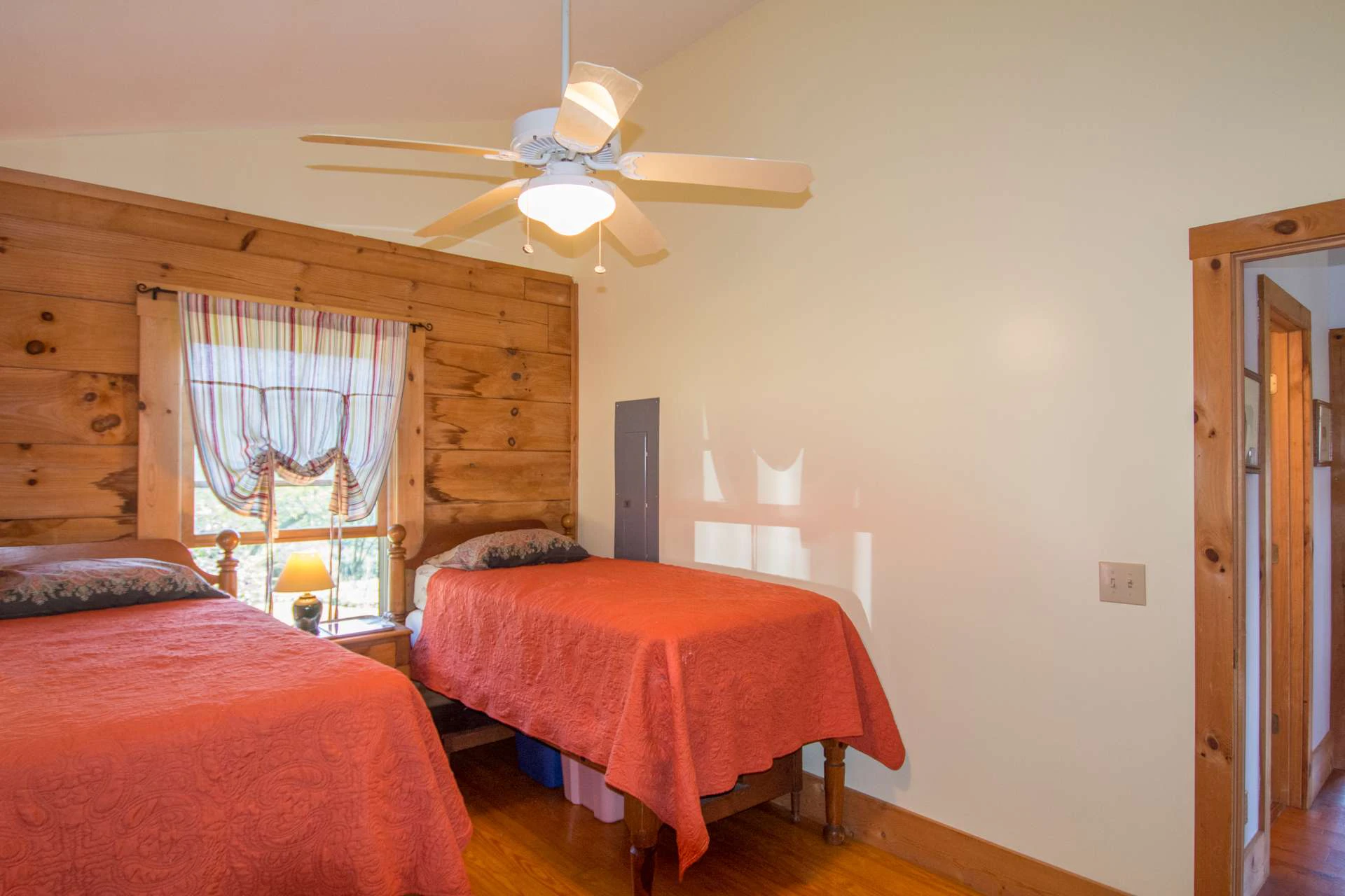 Image number 7 for the current listing