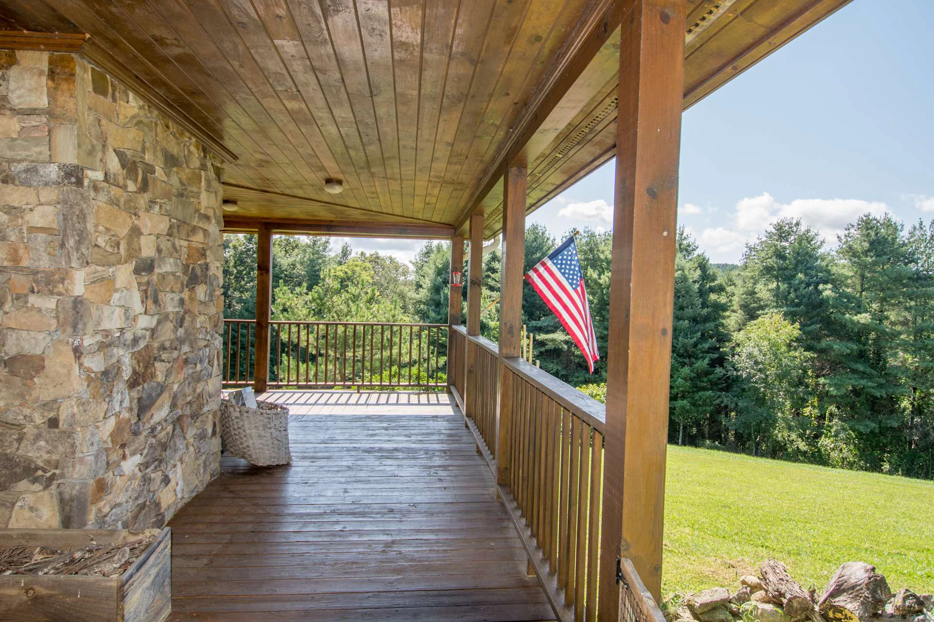 Image number 8 for the current listing