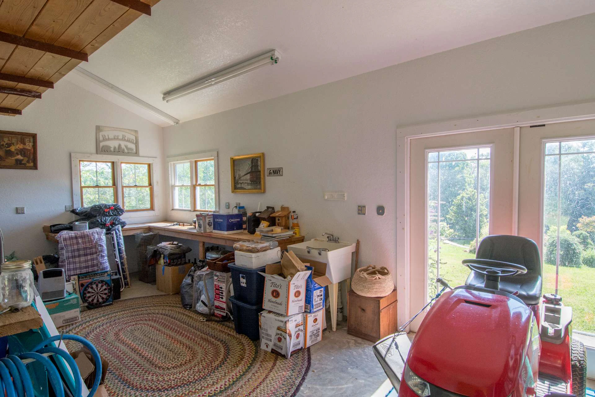 Image number 9 for the current listing