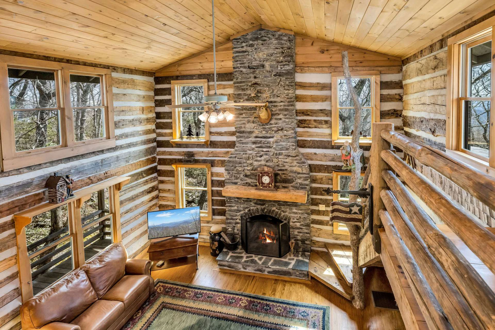Image number 9 for the current listing