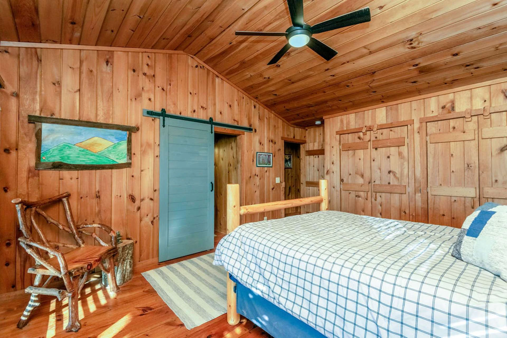 Image number 4 for the current listing