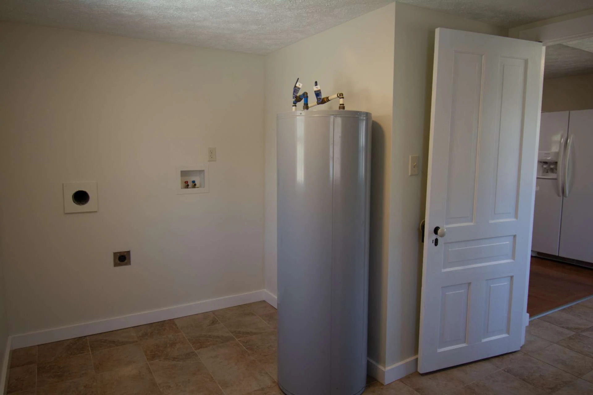 Image number 6 for the current listing