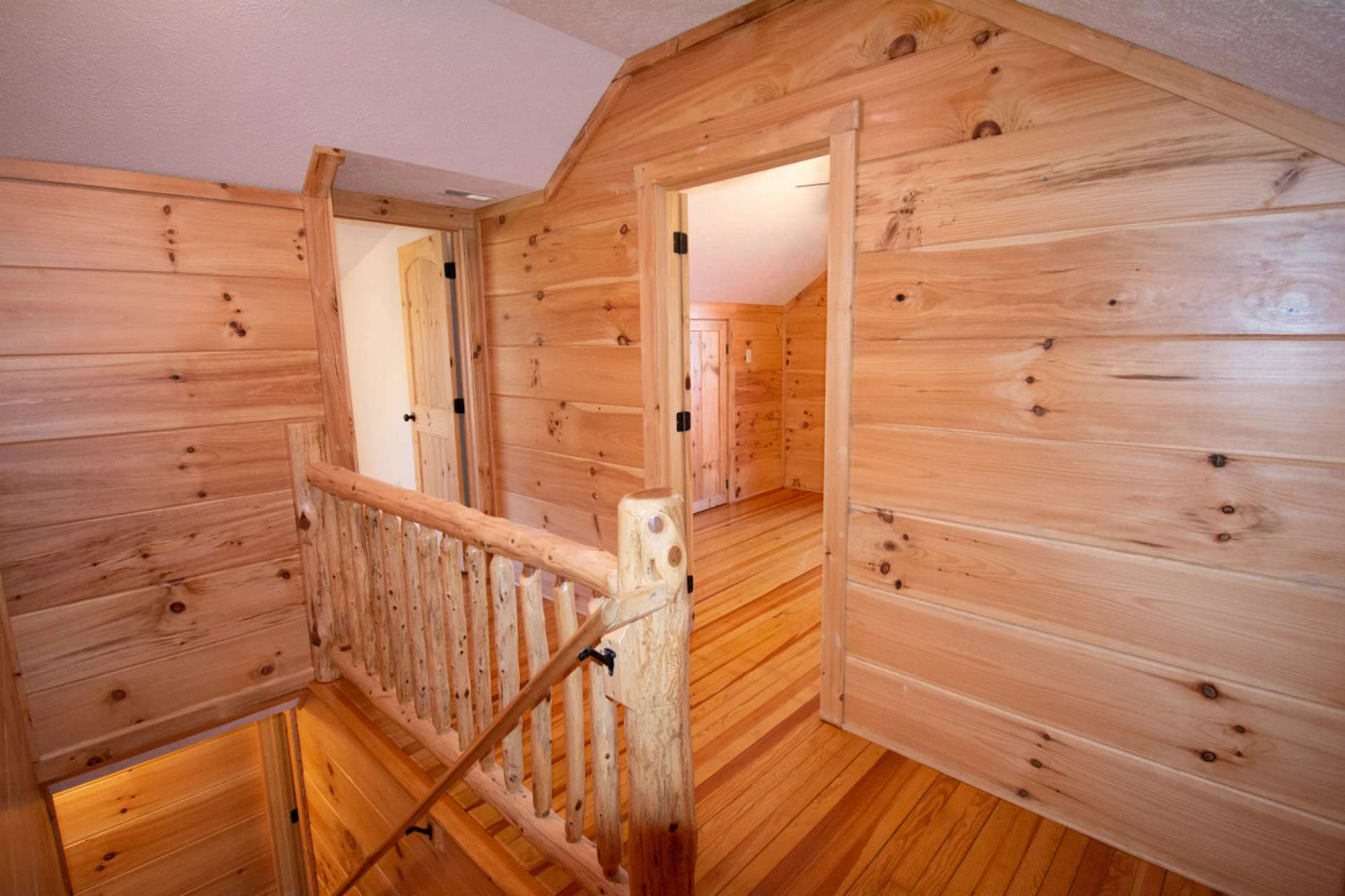 Image number 2 for the current listing