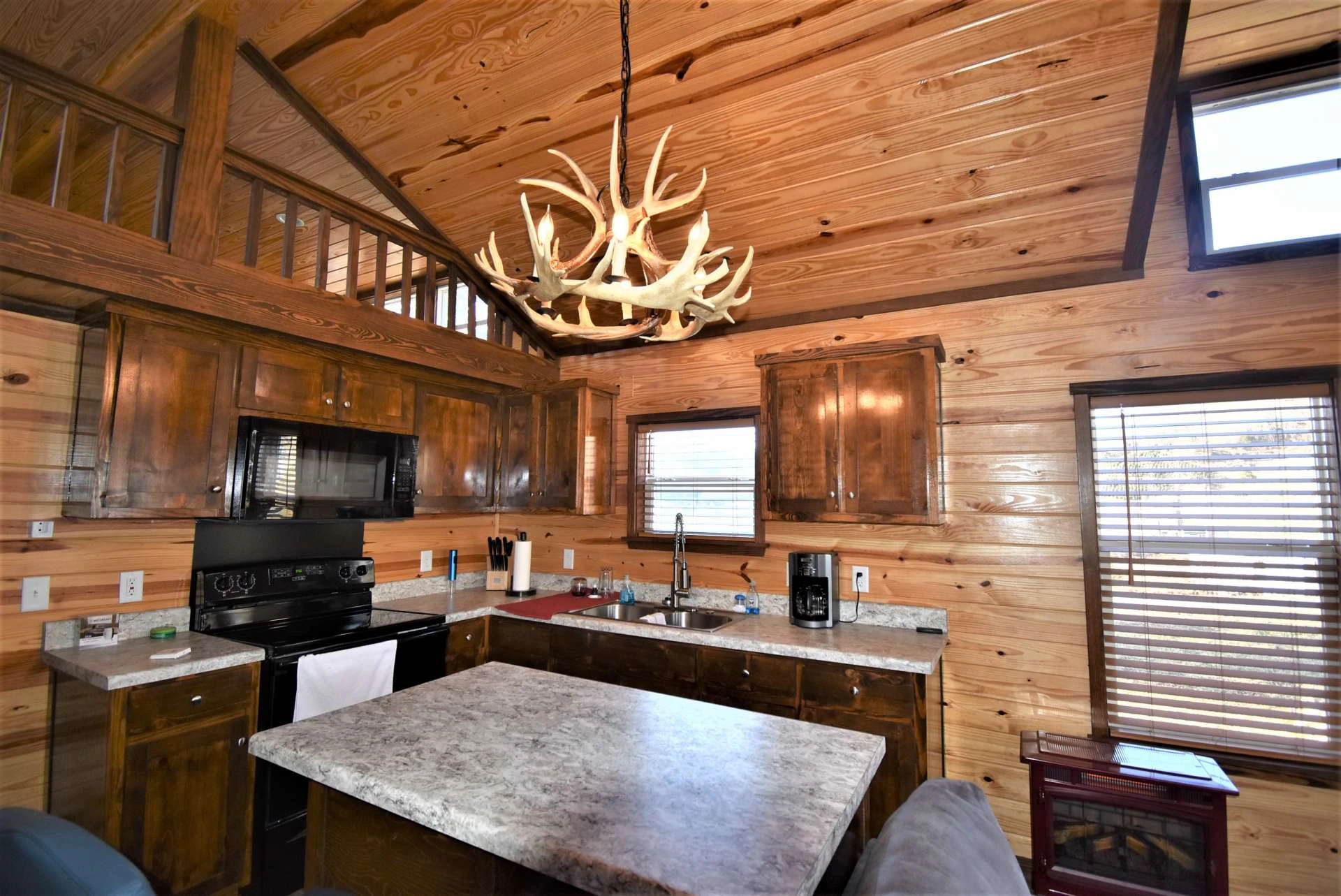 Image number 7 for the current listing
