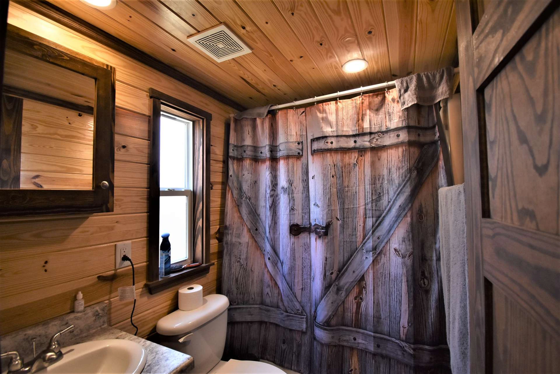 Image number 4 for the current listing