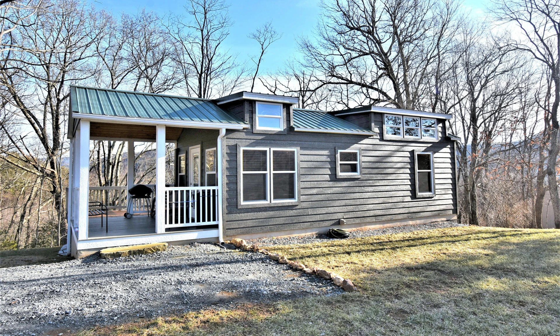Image number 1 for the current listing