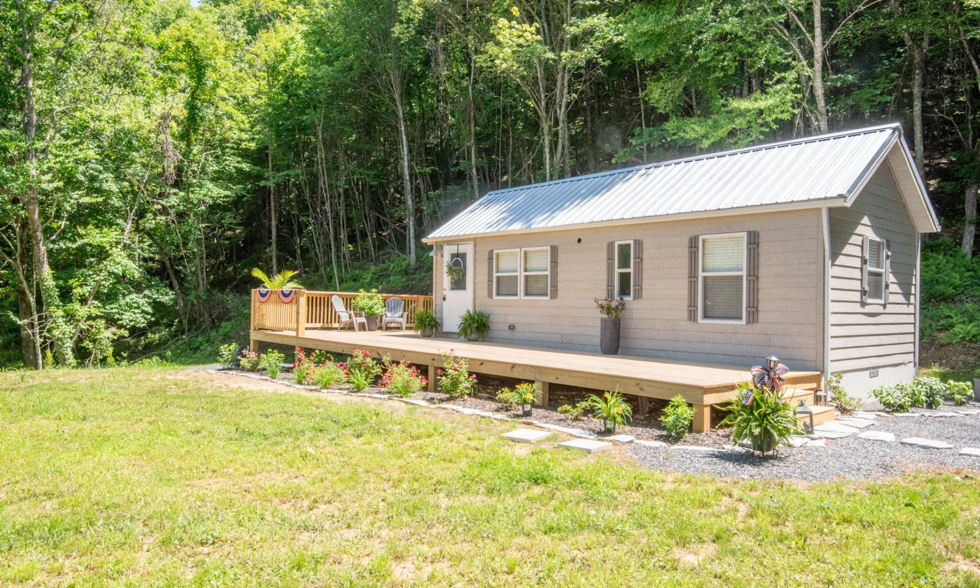 Image number 1 for the current listing