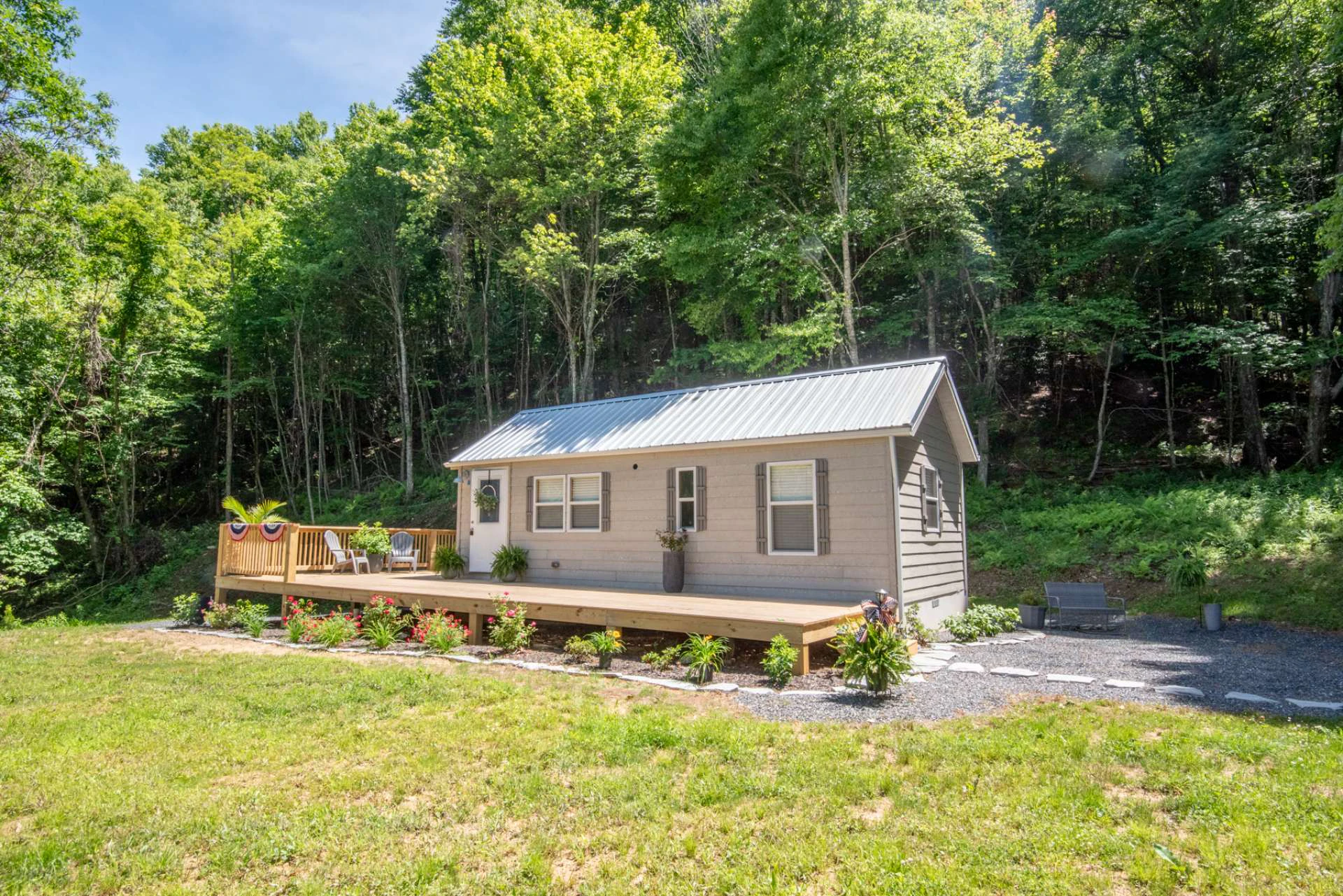 Image number 2 for the current listing
