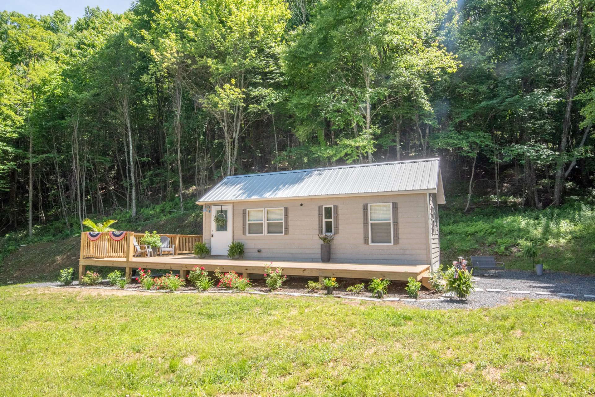 Image number 13 for the current listing